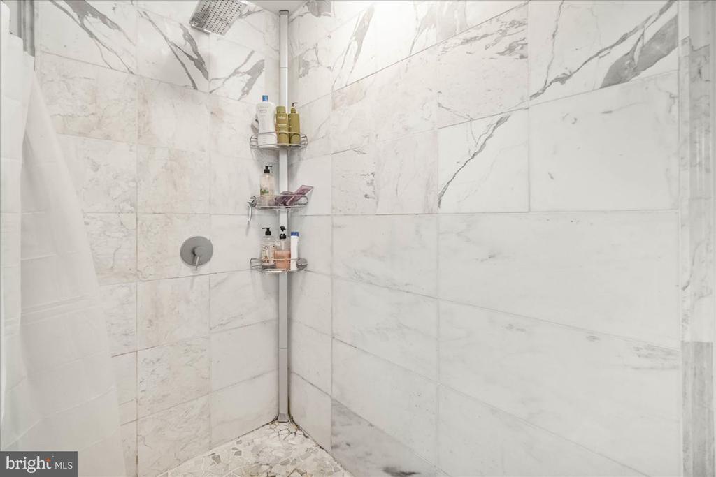 Fayetteville, Pennsylvania, 17222, United States, 3 Bedrooms Bedrooms, ,2 BathroomsBathrooms,Residential,For Sale,1928421