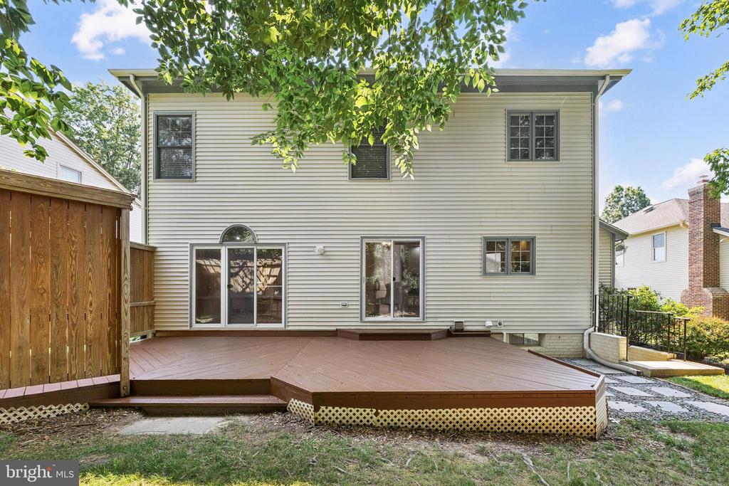 Fairfax Station, Virginia, 22039, United States, 5 Bedrooms Bedrooms, ,4 BathroomsBathrooms,Residential,For Sale,1887245