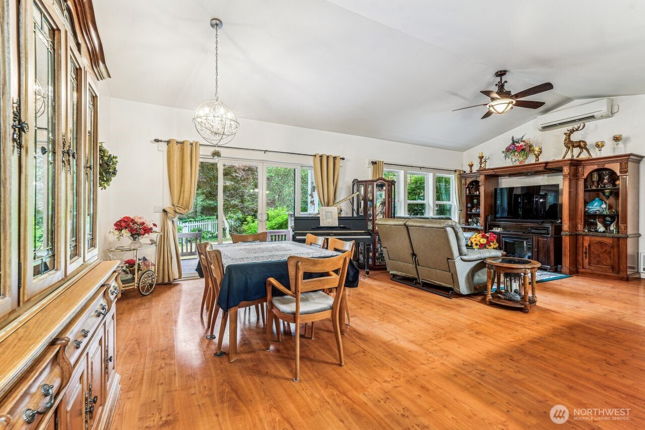 Anderson Island, Washington, 98303, United States, 3 Bedrooms Bedrooms, ,2 BathroomsBathrooms,Residential,For Sale,1908522