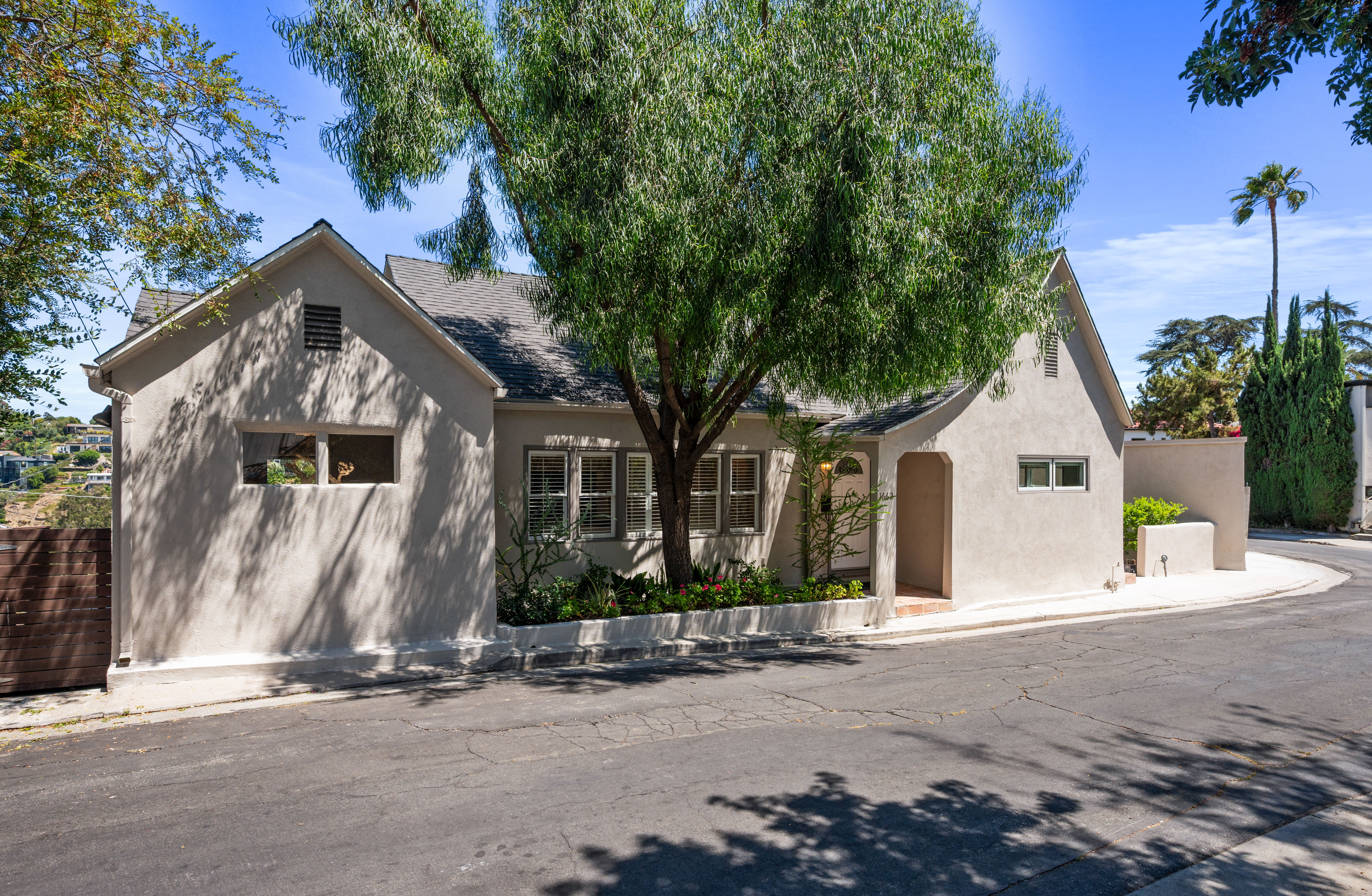  1662 Rotary Drive, Los Angeles, CA 90026 - 物件實景