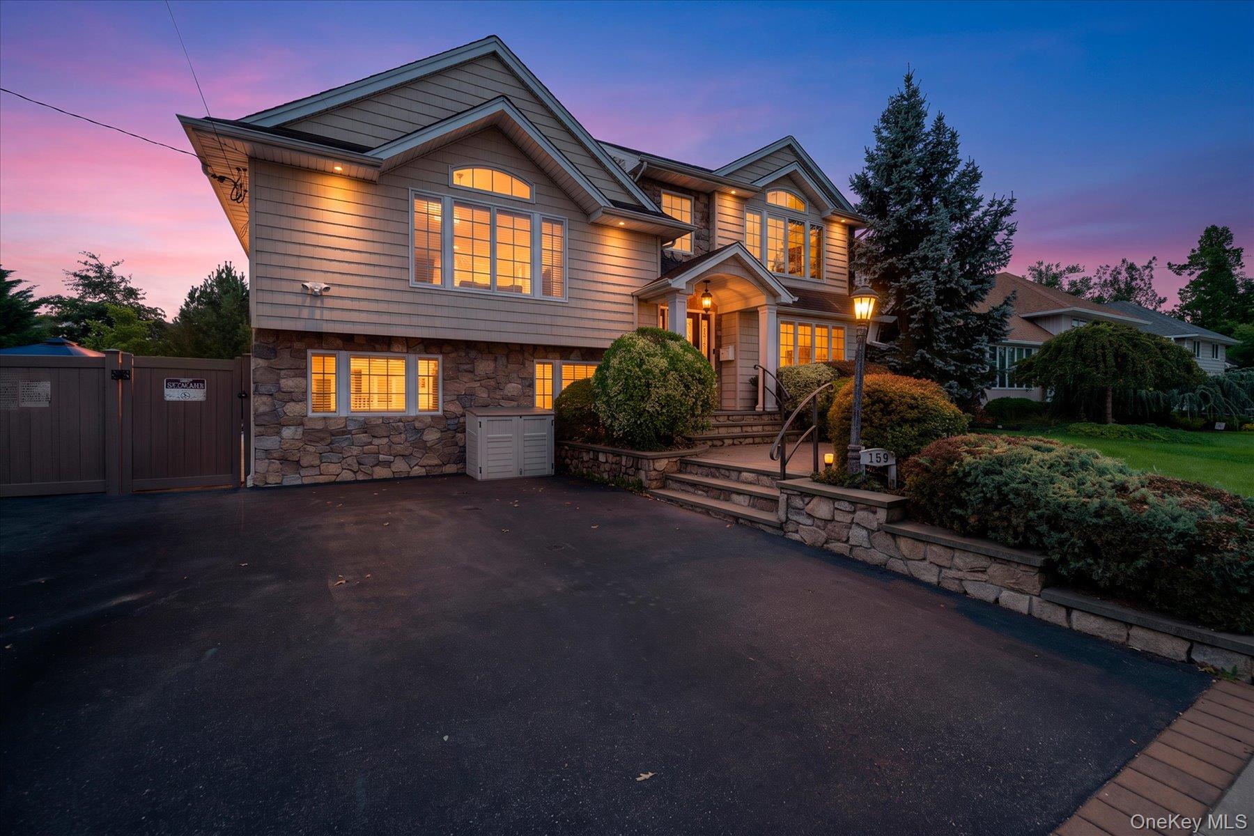 Murray Dr, Oceanside, NY 11572 #1