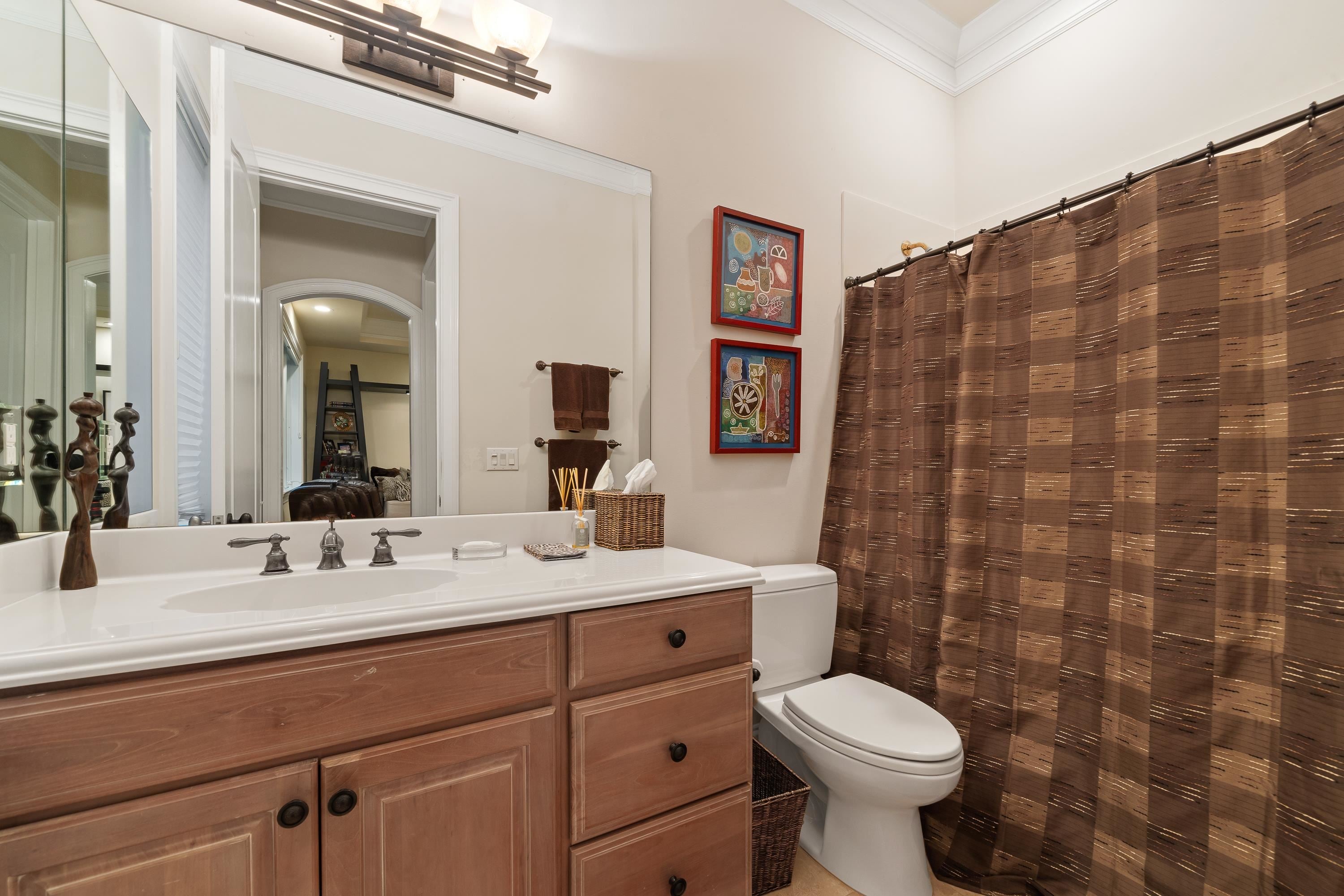 Greensboro, Georgia, 30642, United States, 4 Bedrooms Bedrooms, ,5 BathroomsBathrooms,Residential,For Sale,1847272