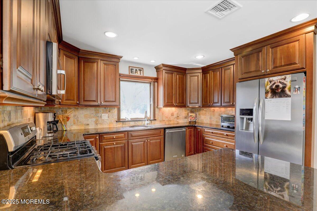 Freehold, New Jersey, 07728, United States, 5 Bedrooms Bedrooms, ,3 BathroomsBathrooms,Residential,For Sale,1914357