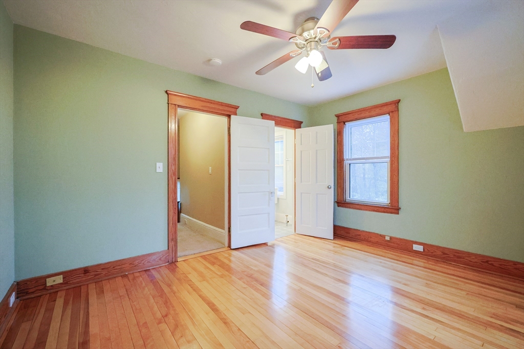 Worcester, Massachusetts, 01606, United States, 3 Bedrooms Bedrooms, ,4 BathroomsBathrooms,Residential,For Sale,1992890