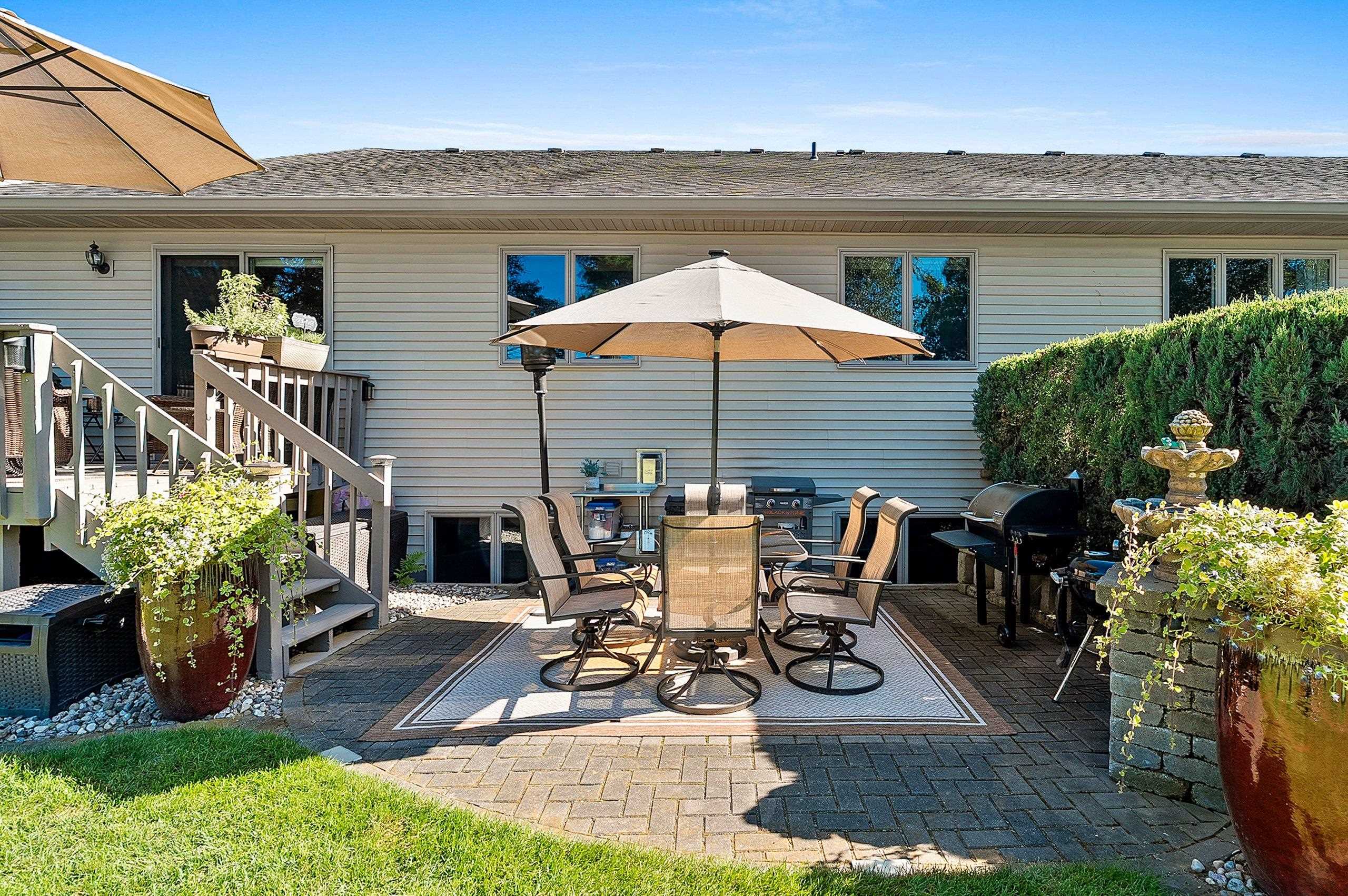 SHAWANO, Wisconsin, 54166, United States, 3 Bedrooms Bedrooms, ,3 BathroomsBathrooms,Residential,For Sale,1940998