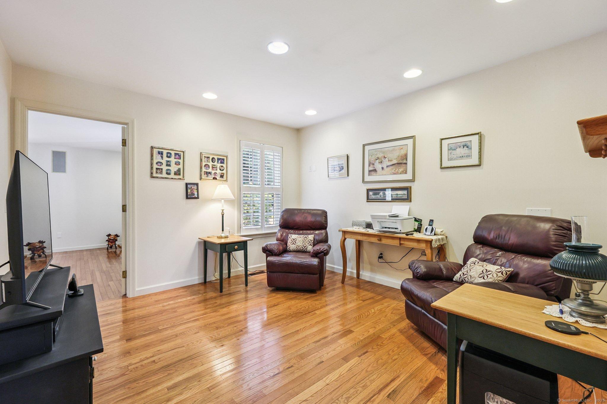 Westbrook, Connecticut, 06498, United States, 5 Bedrooms Bedrooms, ,6 BathroomsBathrooms,Residential,For Sale,1937602