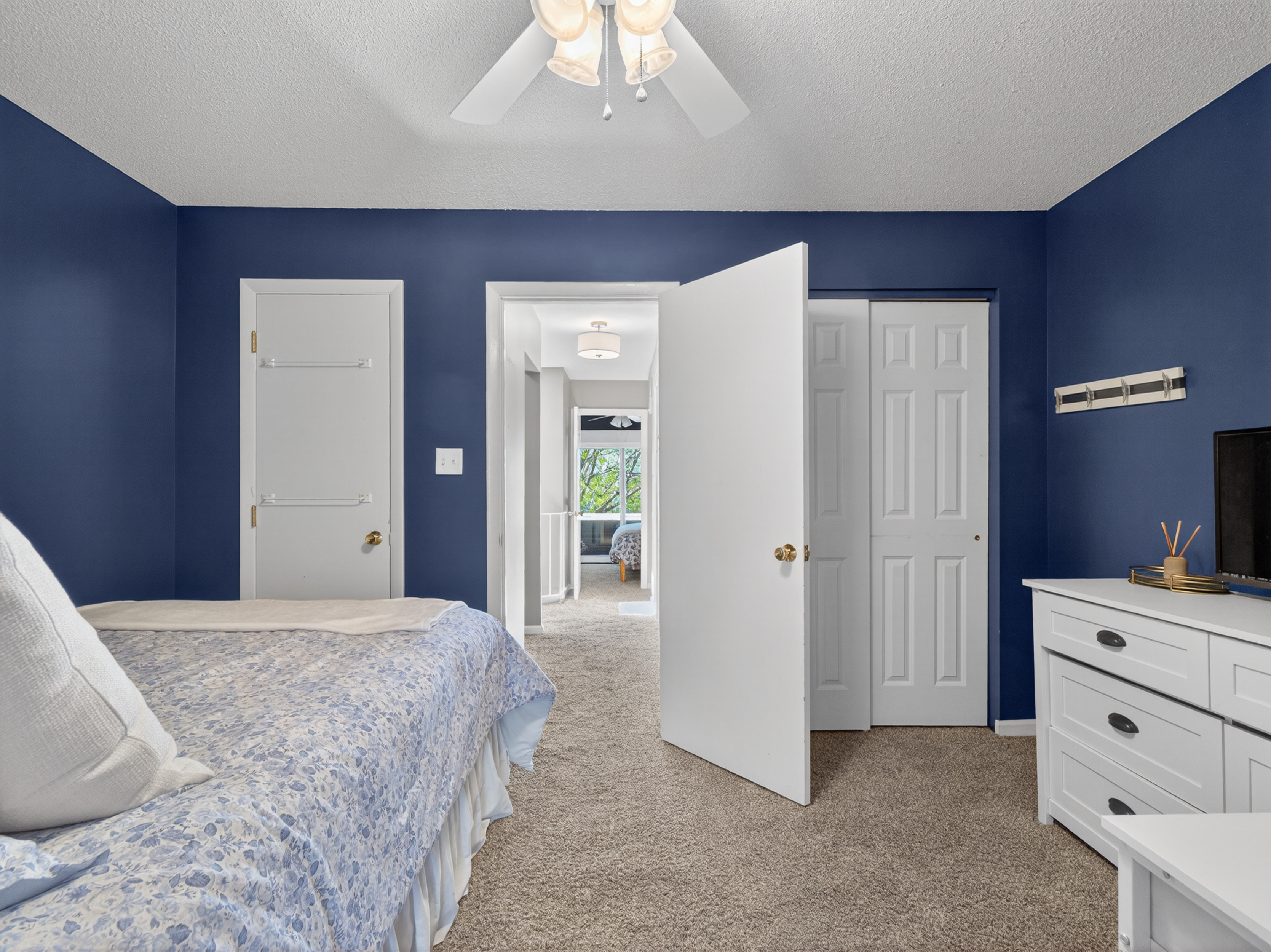  Easy, Breezy Condo Living on Indiana