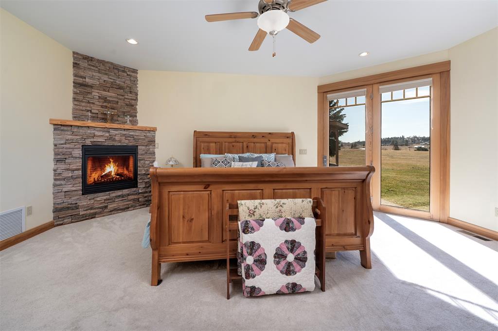 Polson, Montana, 59860, United States, 4 Bedrooms Bedrooms, ,4 BathroomsBathrooms,Residential,For Sale,1930633