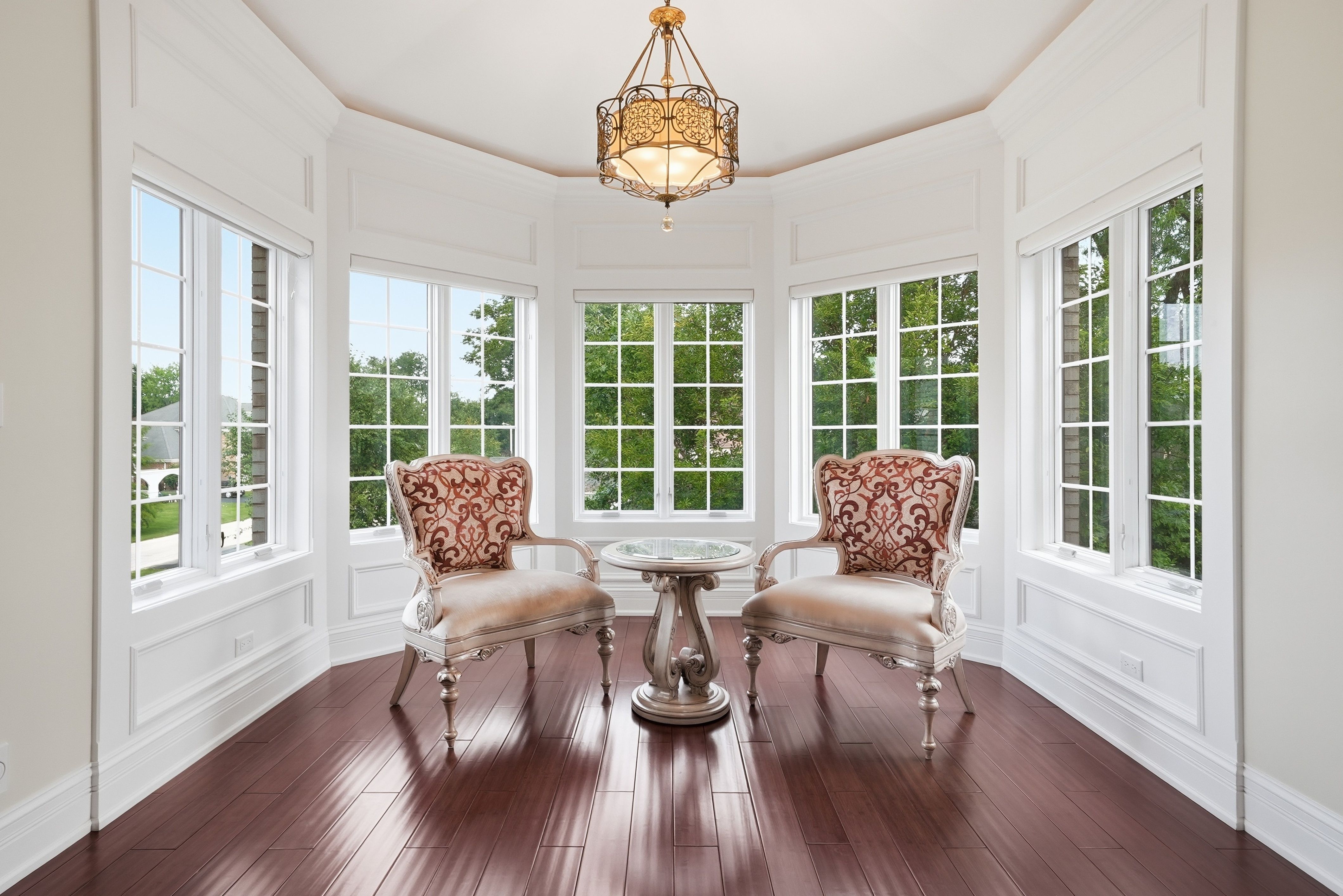 Perfectly Positioned in the Prestigious Golfview Hills Community of Hinsdale - 物件實景