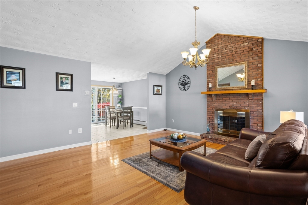 Methuen, Massachusetts, 01844, United States, 3 Bedrooms Bedrooms, ,1 BathroomBathrooms,Residential,For Sale,1981024