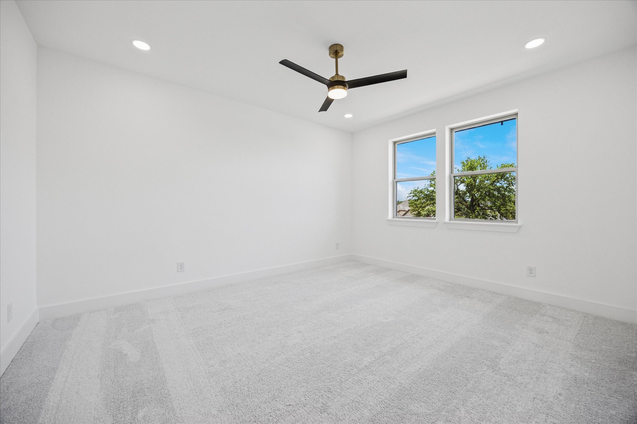 North Richland Hills, Texas, 76182, United States, 5 Bedrooms Bedrooms, ,5 BathroomsBathrooms,Residential,For Sale,1896745