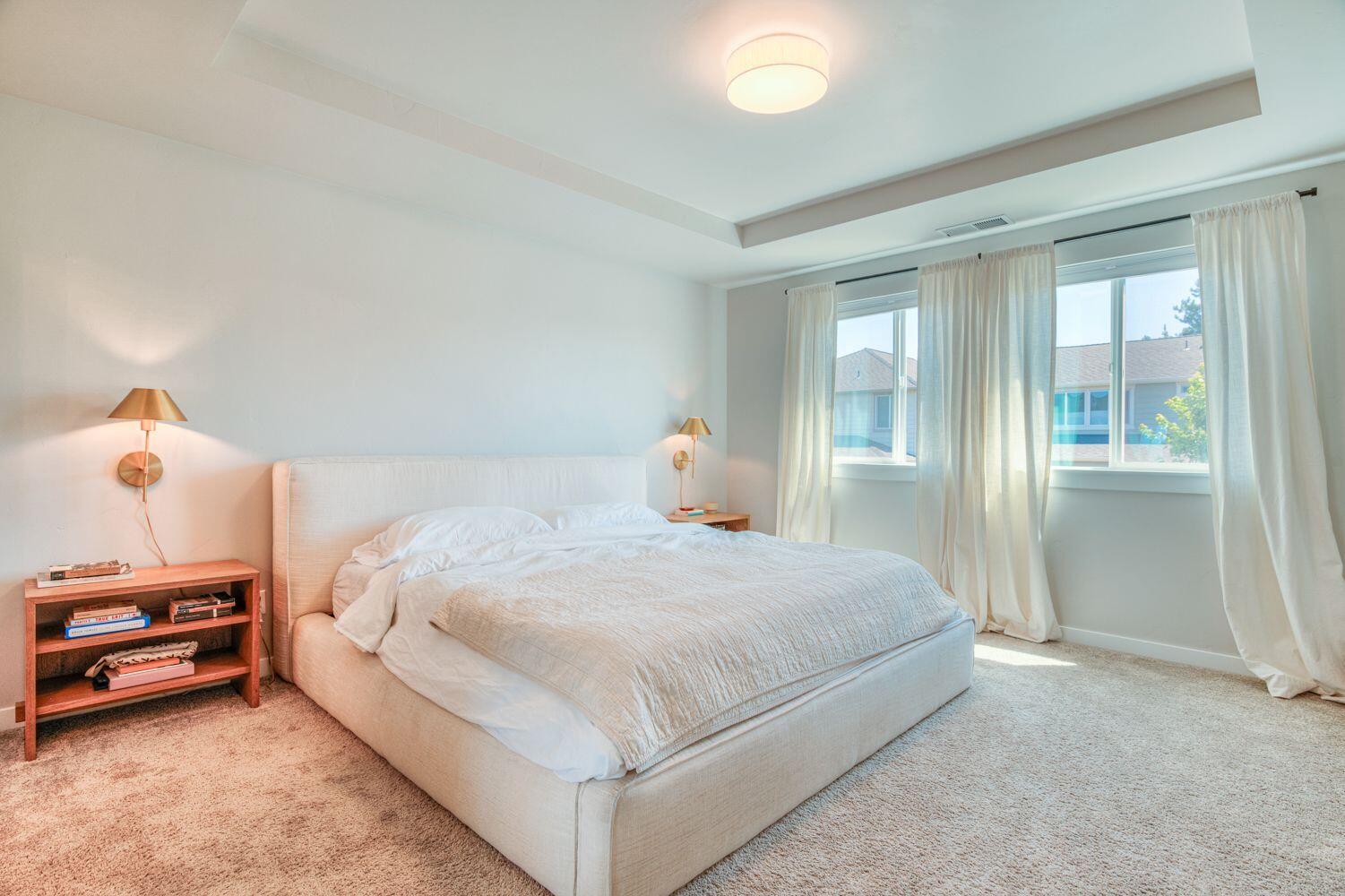 Bend, Oregon, 97702, United States, 3 Bedrooms Bedrooms, ,3 BathroomsBathrooms,Residential,For Sale,1977775