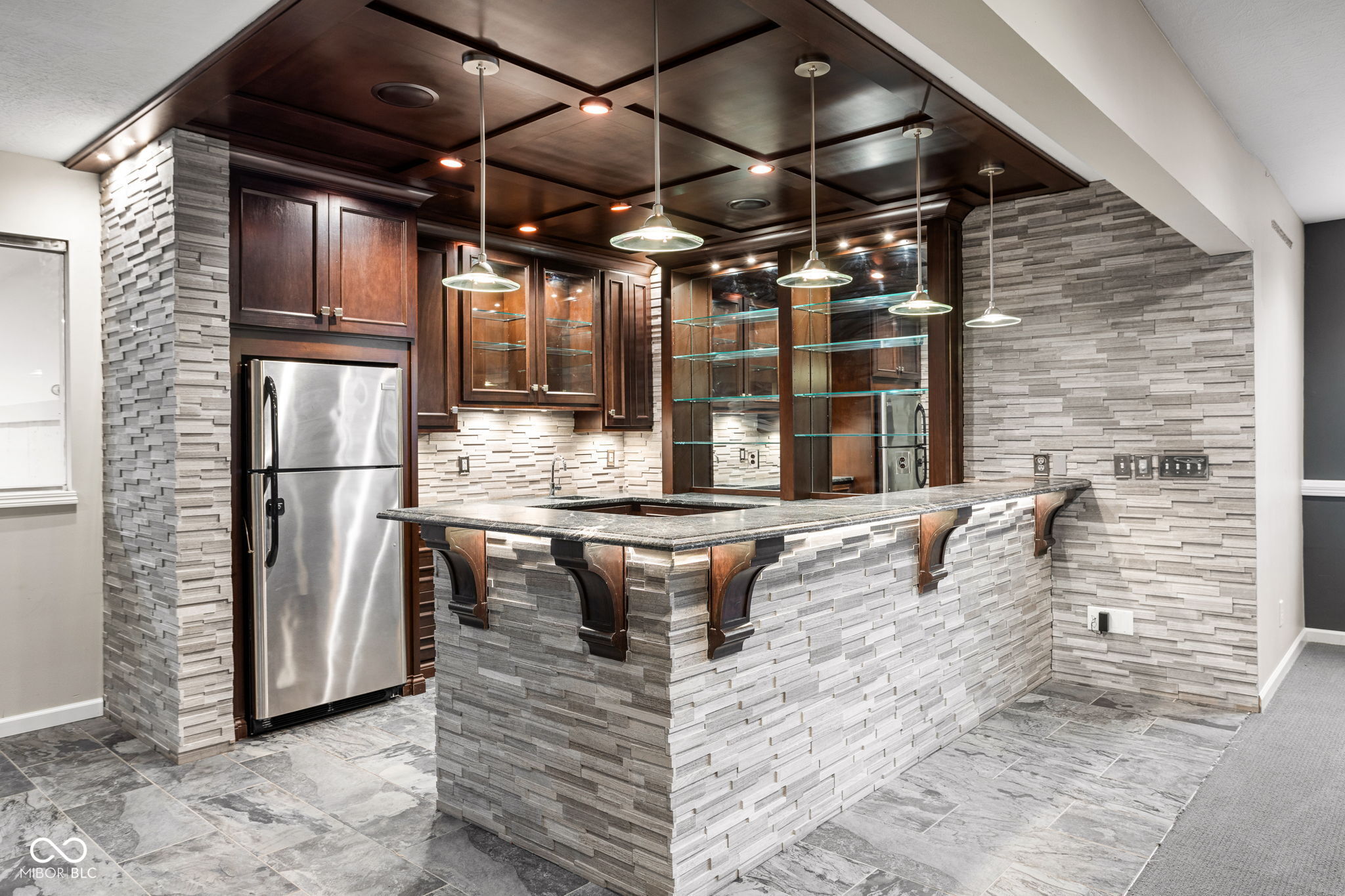 Indianapolis, Indiana, 46226, United States, 6 Bedrooms Bedrooms, ,7 BathroomsBathrooms,Residential,For Sale,1998001