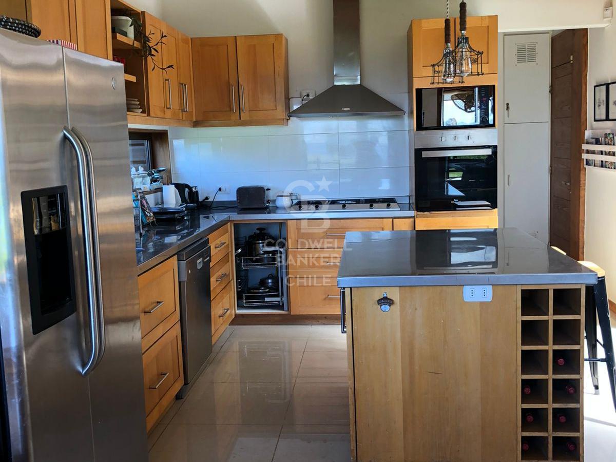 Puerto Varas, Chile, 5 Bedrooms Bedrooms, ,5 BathroomsBathrooms,Residential,For Sale,1850183