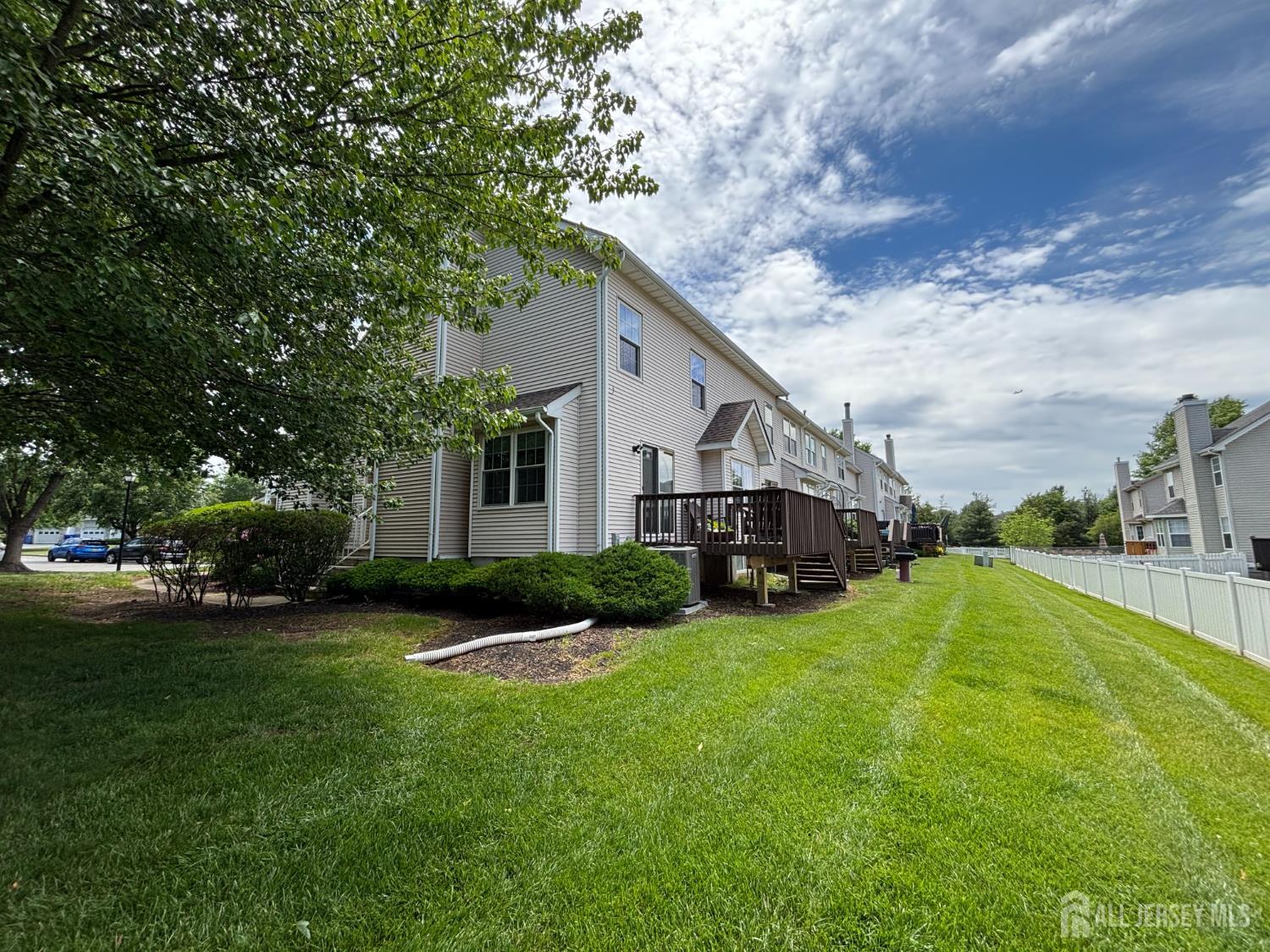 North Brunswick, New Jersey, 08902, United States, 3 Bedrooms Bedrooms, ,3 BathroomsBathrooms,Residential,For Sale,2048487