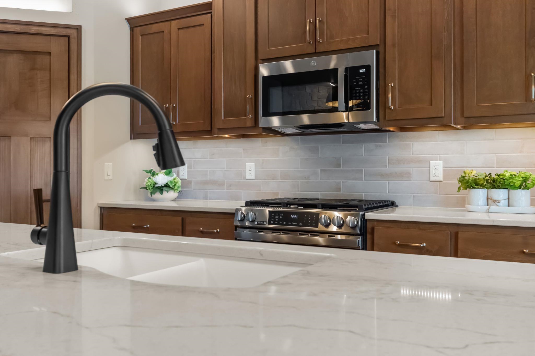 Neenah, Wisconsin, 54956, United States, 2 Bedrooms Bedrooms, ,2 BathroomsBathrooms,Residential,For Sale,2029960