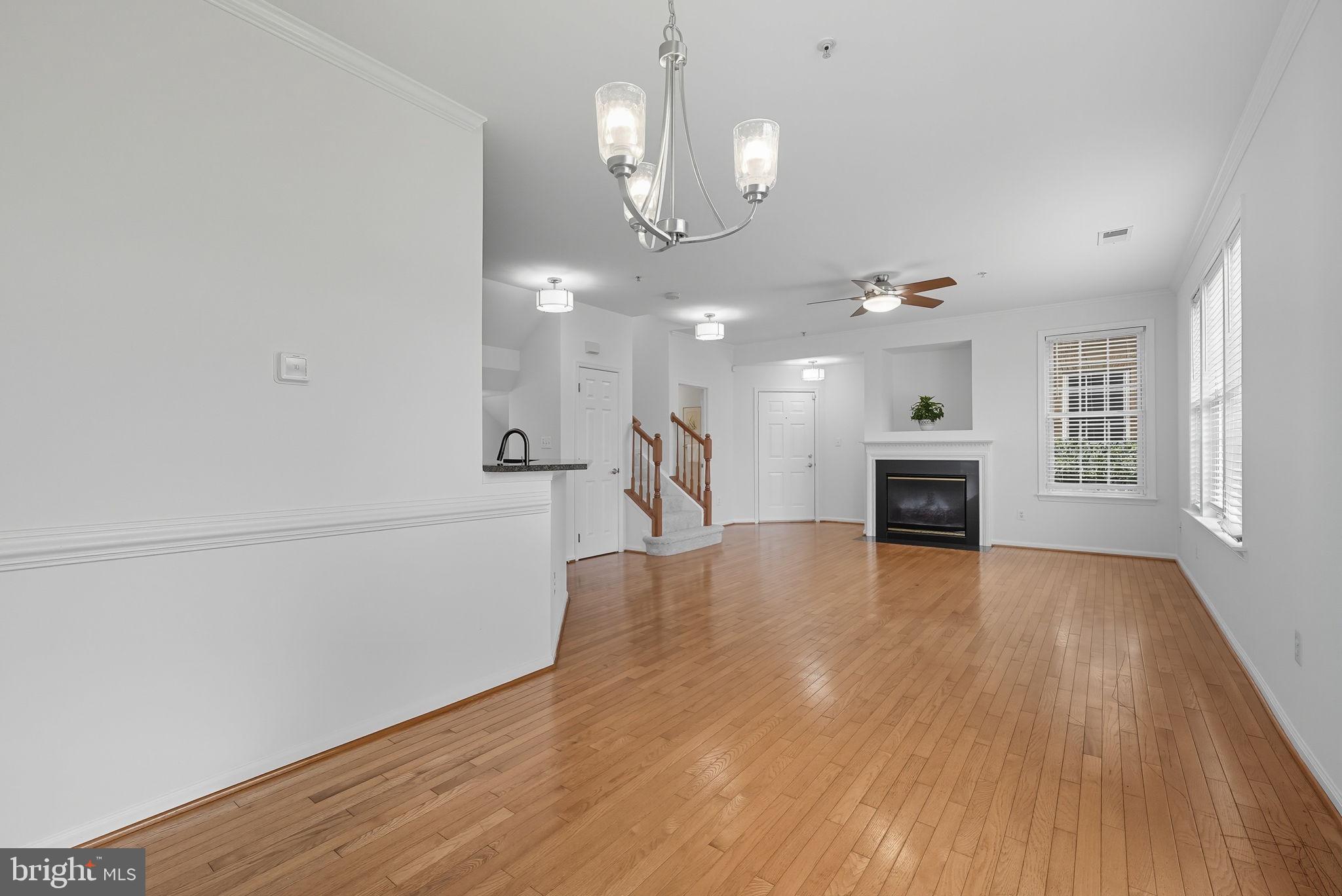 Fairfax, Virginia, 22033, United States, 3 Bedrooms Bedrooms, ,4 BathroomsBathrooms,Residential,For Sale,1975238