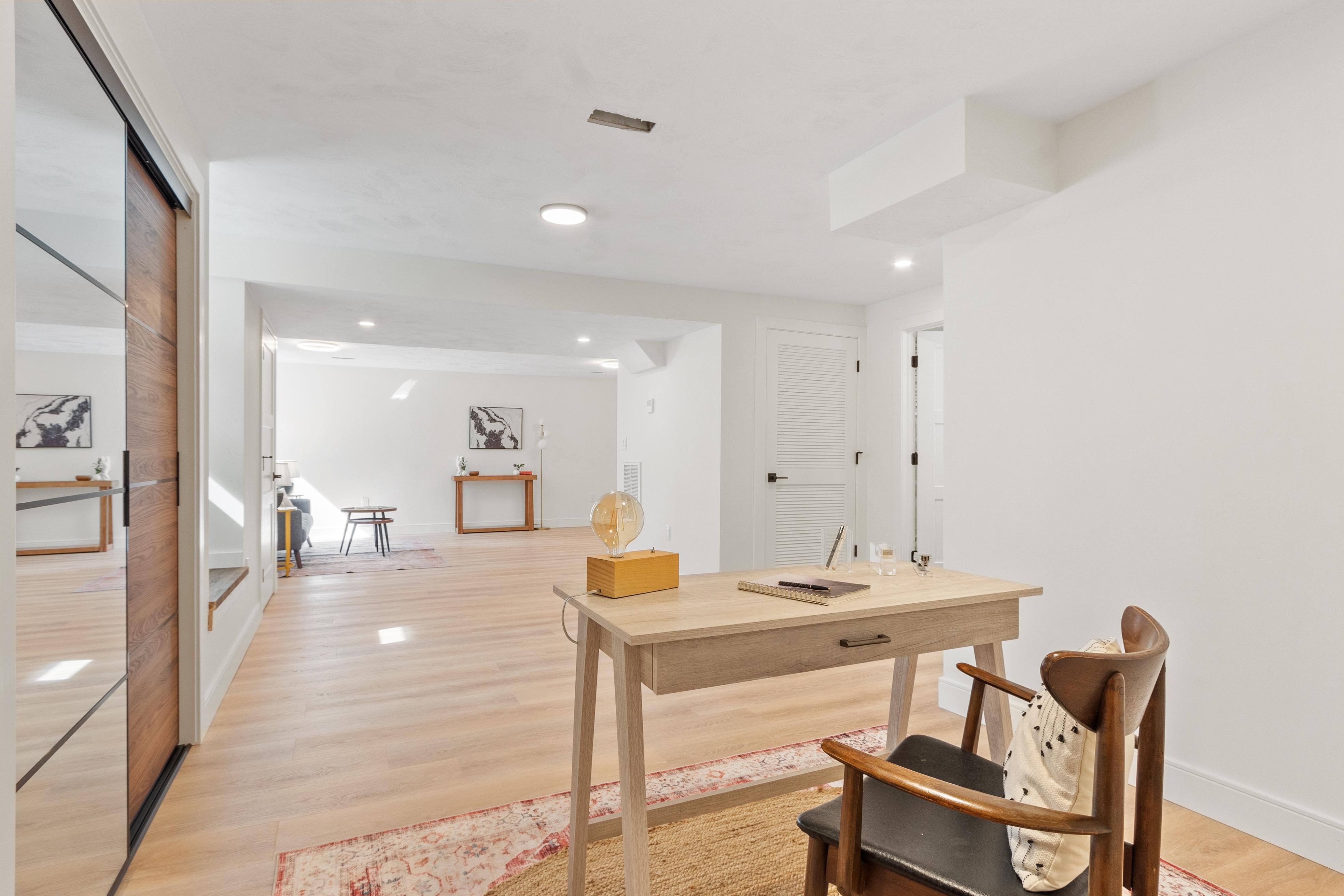  58 Neillian Street, Bedford, MA 01730 - 物件實景