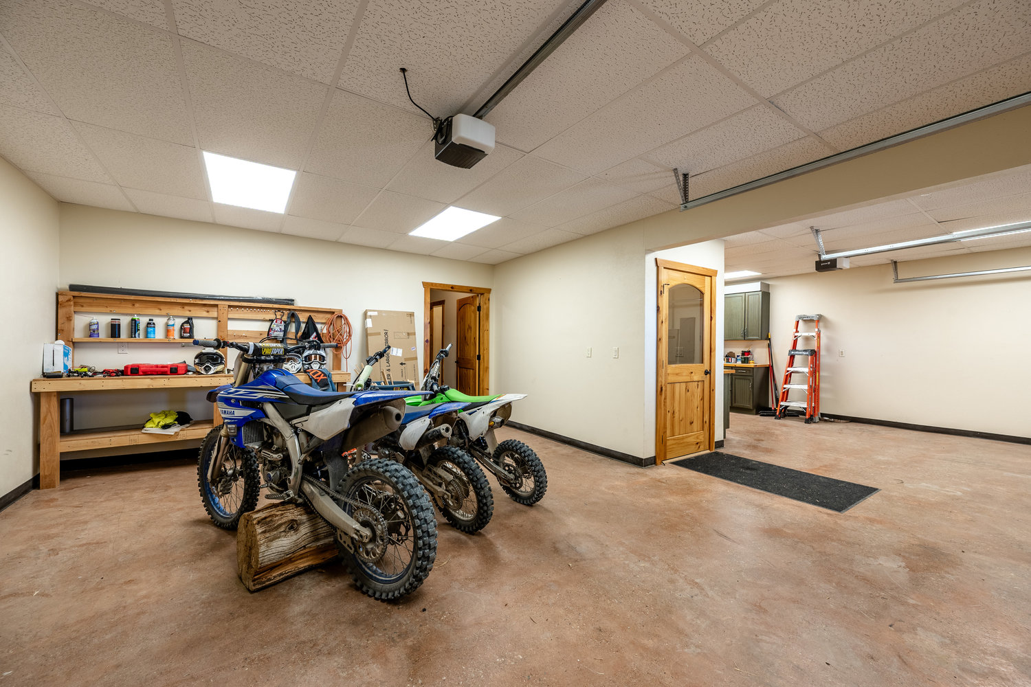 Sheridan, Wyoming, 82801, United States, 2 Bedrooms Bedrooms, ,2 BathroomsBathrooms,Residential,For Sale,1982775