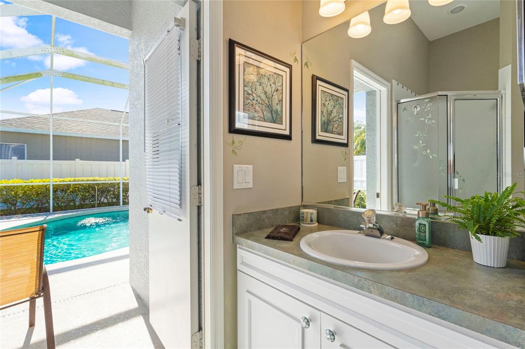 Bradenton, Florida, 34212, United States, 3 Bedrooms Bedrooms, ,3 BathroomsBathrooms,Residential,For Sale,1991817