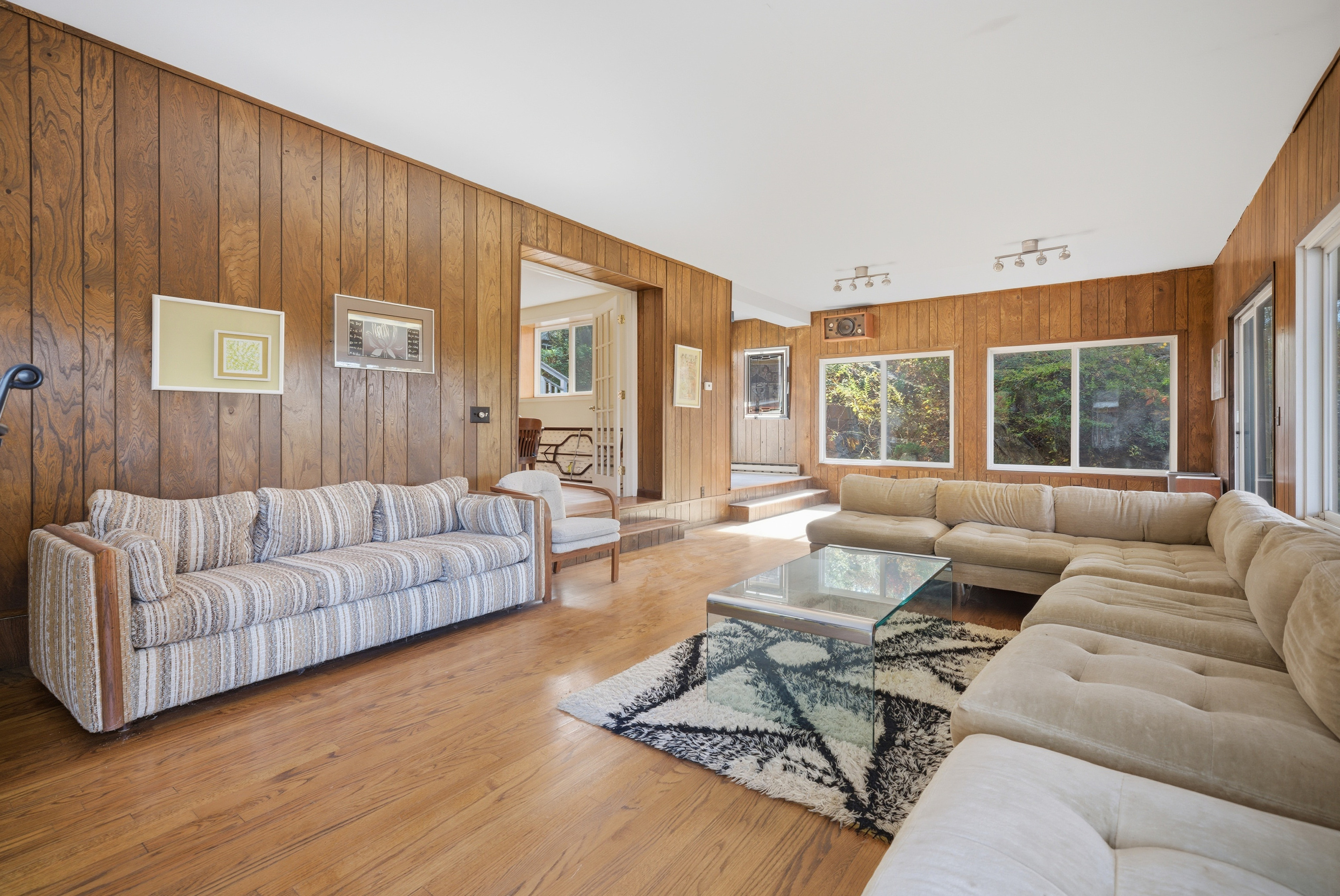 Danbury, Connecticut, 06810, United States, 4 Bedrooms Bedrooms, ,2 BathroomsBathrooms,Residential,For Sale,1988072