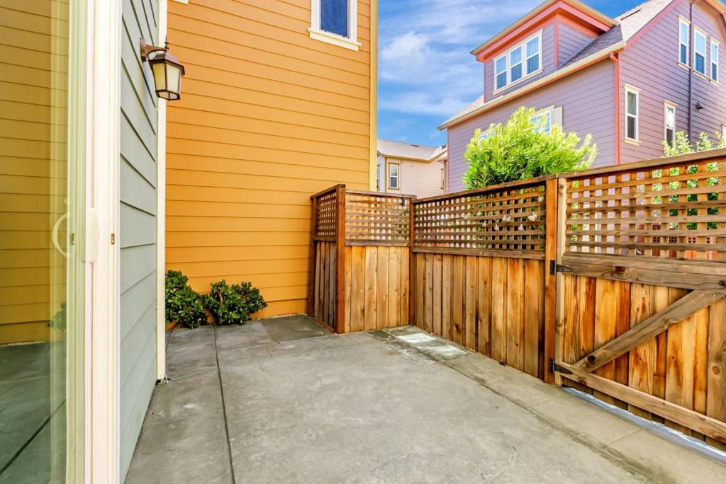 Hercules, California, 94547, United States, 4 Bedrooms Bedrooms, ,3 BathroomsBathrooms,Residential,For Sale,1978520