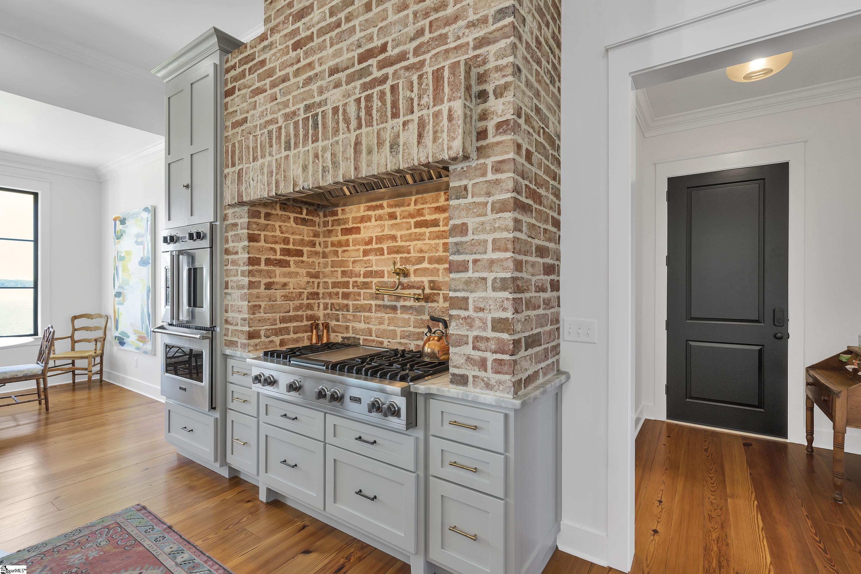 Townville, South Carolina, 29689, United States, 7 Bedrooms Bedrooms, ,7 BathroomsBathrooms,Residential,For Sale,1995910