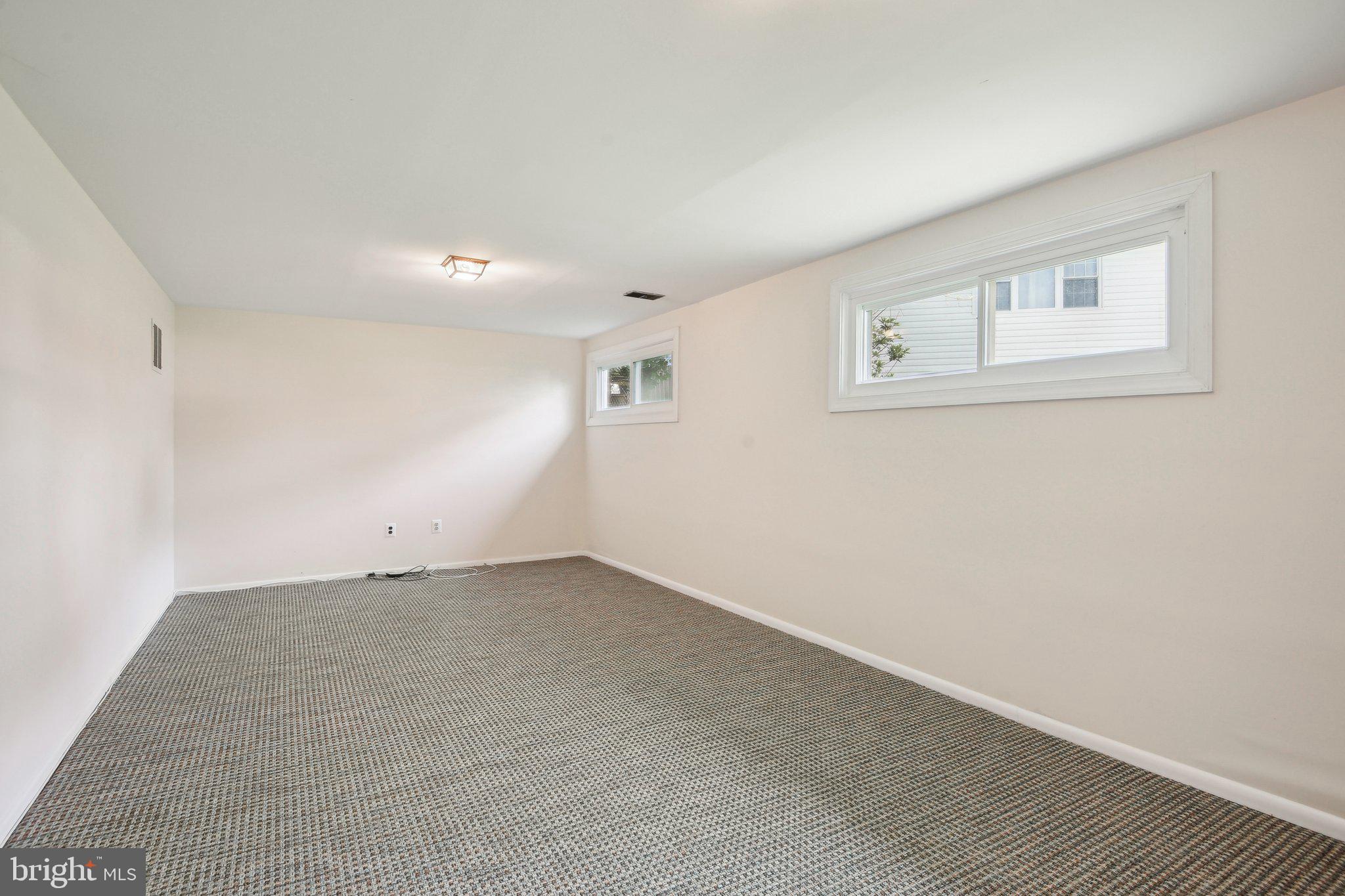 Silver Spring, Maryland, 20906, United States, 3 Bedrooms Bedrooms, ,2 BathroomsBathrooms,Residential,For Sale,1916566