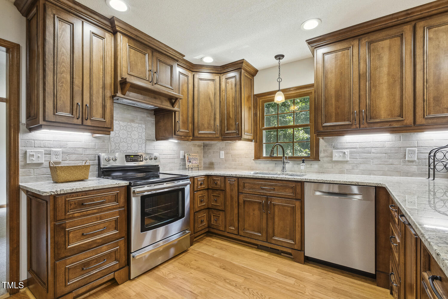 Fuquay Varina, North Carolina, 27526, United States, 3 Bedrooms Bedrooms, ,3 BathroomsBathrooms,Residential,For Sale,1879363