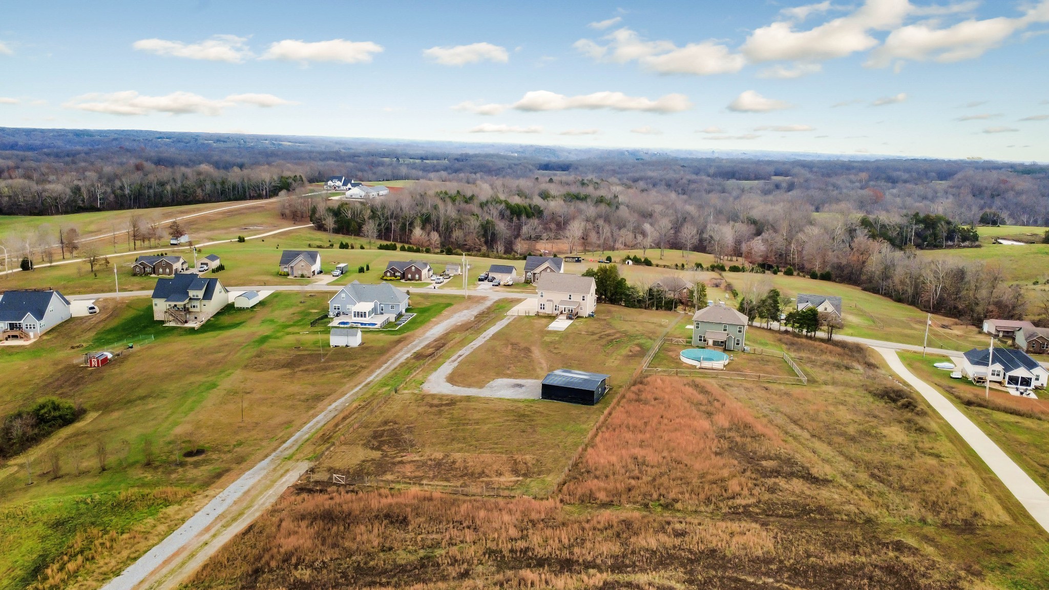 Clarksville, Tennessee, 37040, United States, 4 Bedrooms Bedrooms, ,3 BathroomsBathrooms,Residential,For Sale,2005319