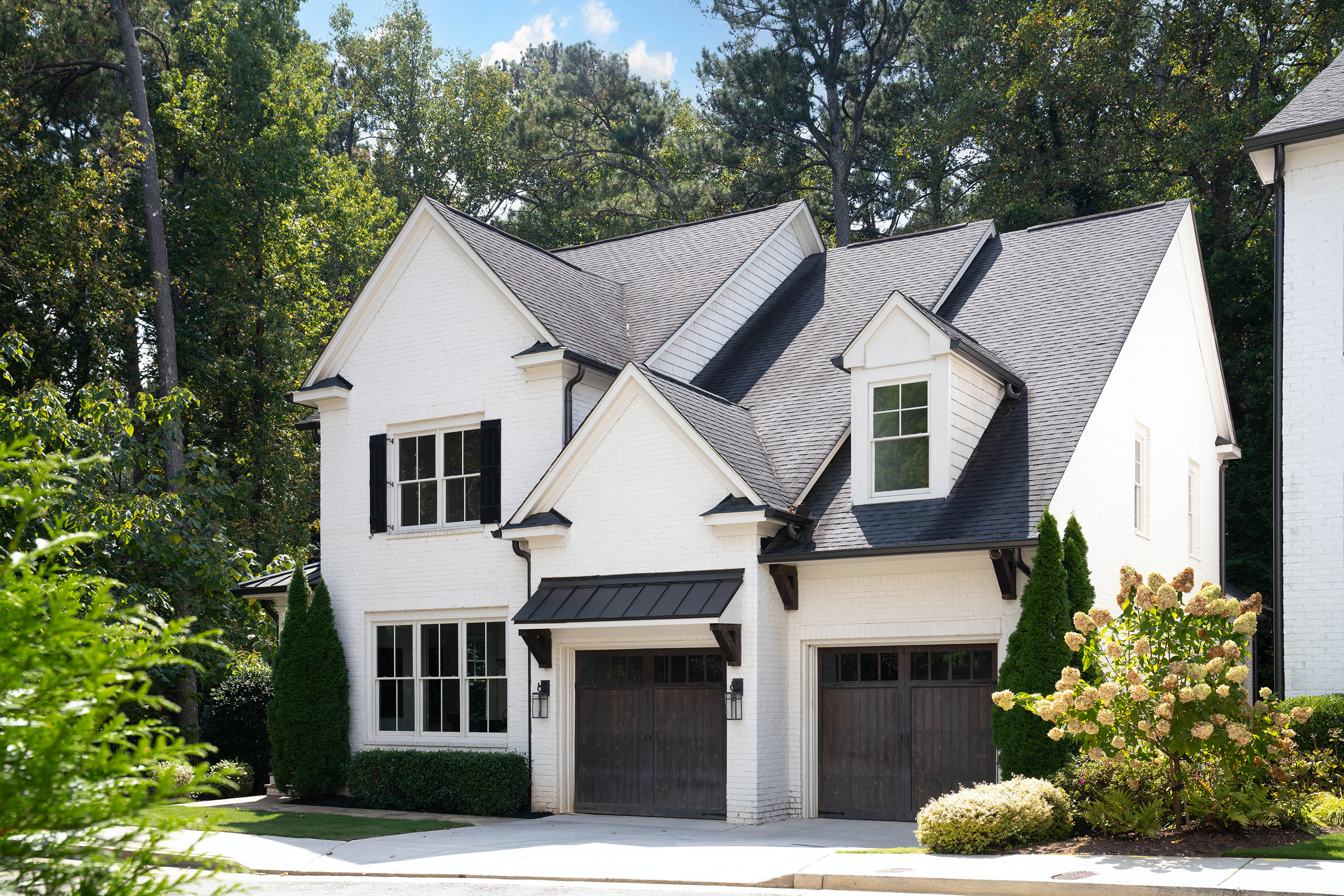  Luxury Brick Home with Dual Primary Suites and Finished Terrace Level - 物件實景