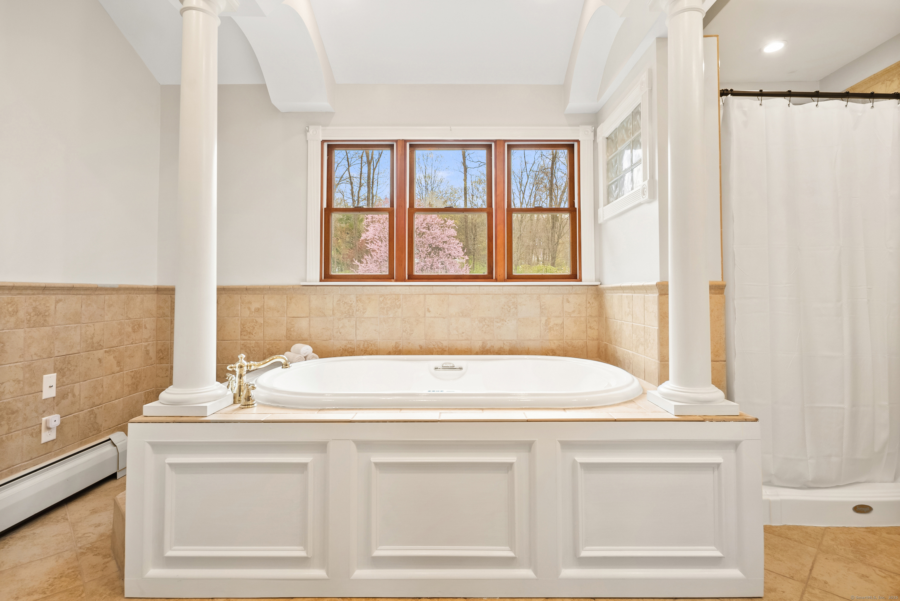 Somers, Connecticut, 06071, United States, 4 Bedrooms Bedrooms, ,4 BathroomsBathrooms,Residential,For Sale,1927442