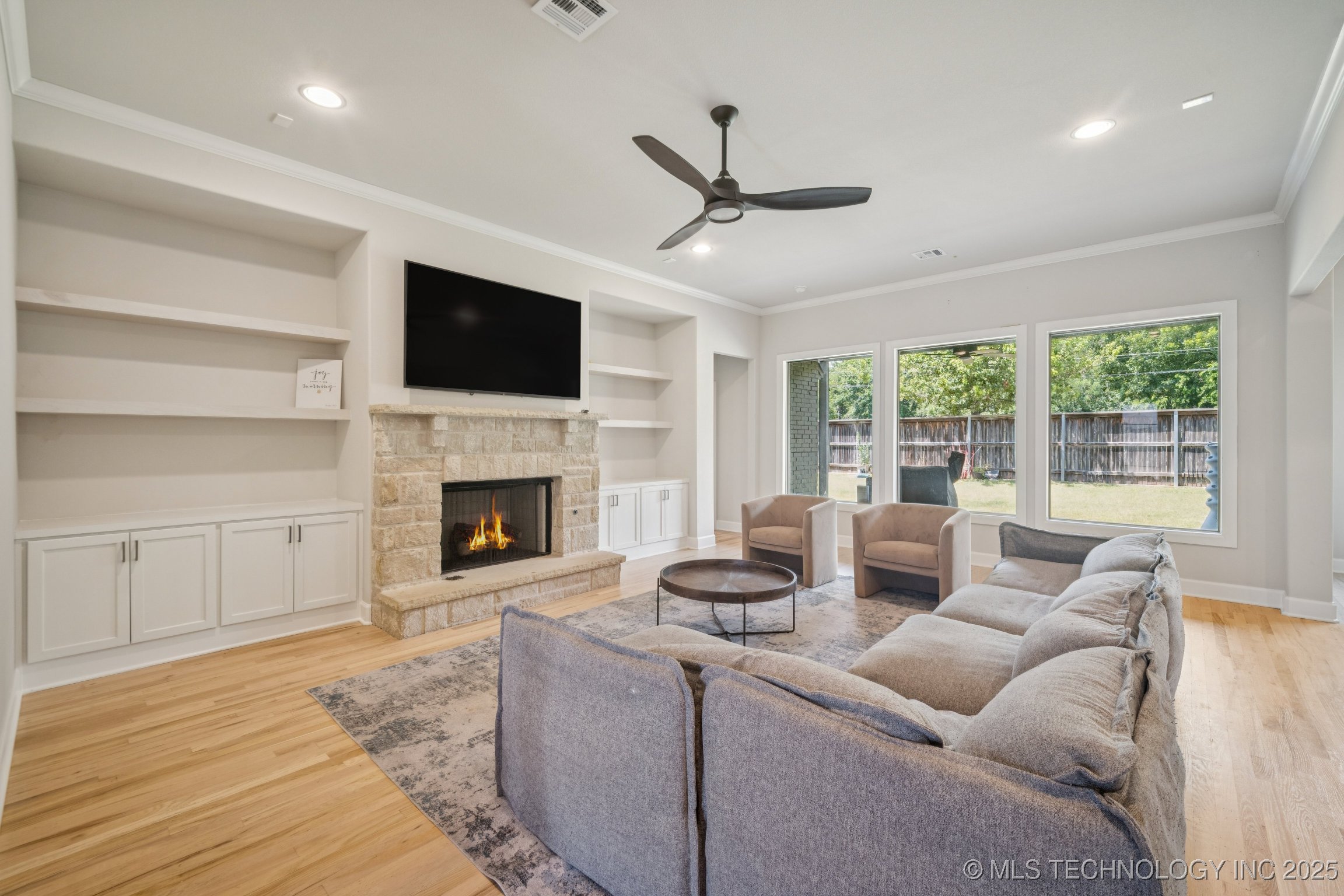 Broken Arrow, Oklahoma, 74011, United States, 5 Bedrooms Bedrooms, ,3 BathroomsBathrooms,Residential,For Sale,1898814