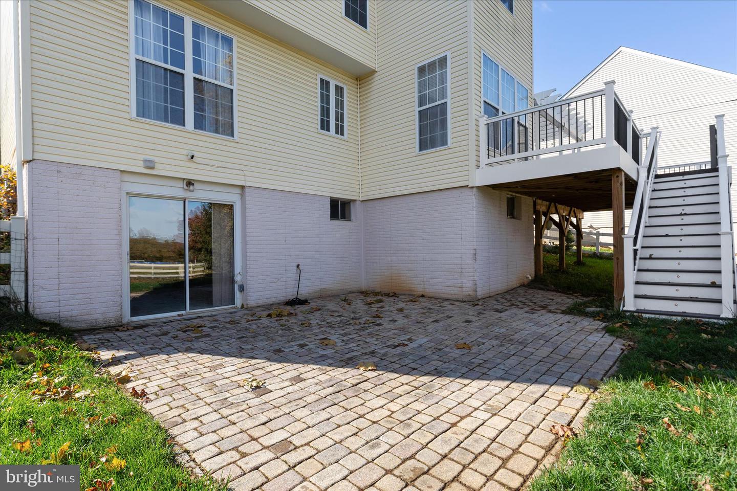 Round Hill, Virginia, 20141, United States, 4 Bedrooms Bedrooms, ,4 BathroomsBathrooms,Residential,For Sale,1987727