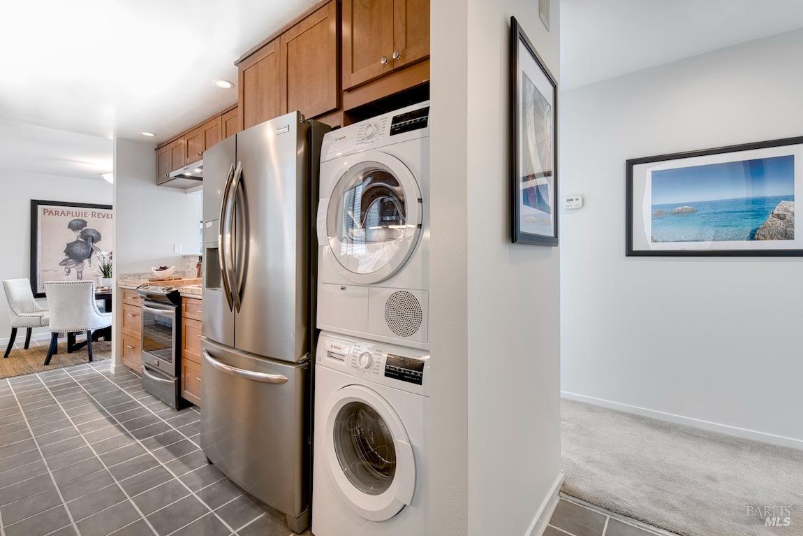 Mill Valley, California, 94941, United States, 2 Bedrooms Bedrooms, ,2 BathroomsBathrooms,Residential,For Sale,1926308