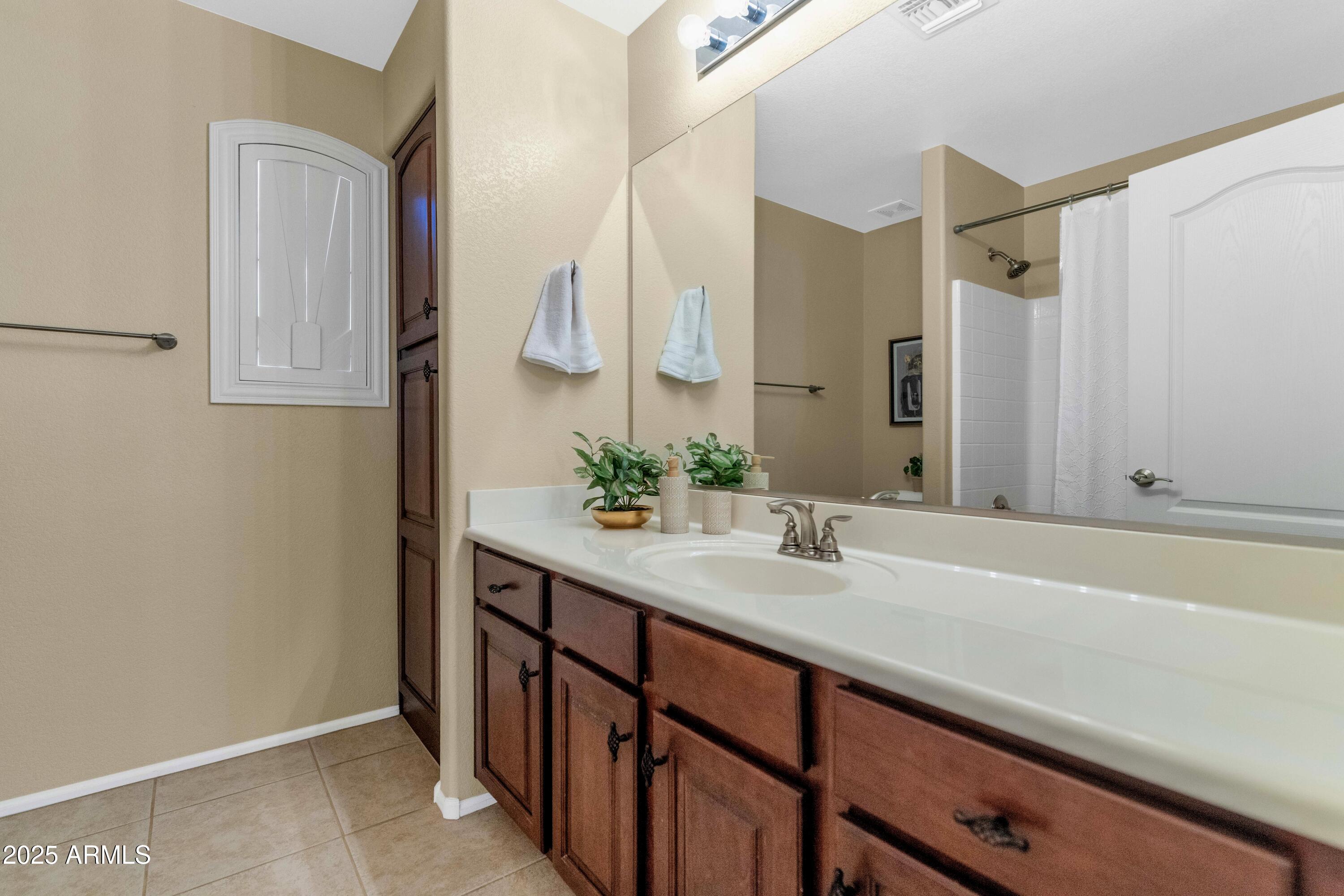 Peoria, Arizona, 85382, United States, 4 Bedrooms Bedrooms, ,Residential,For Sale,1962874