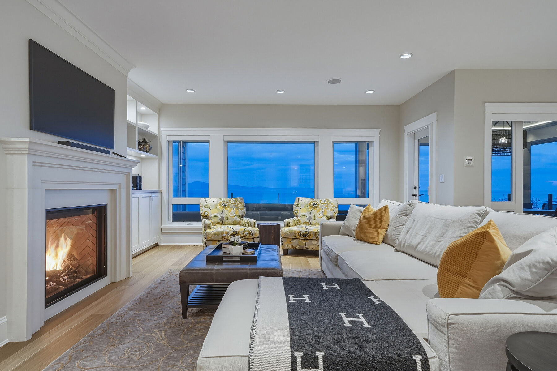  West Coast Oceanfront Home - 物件實景