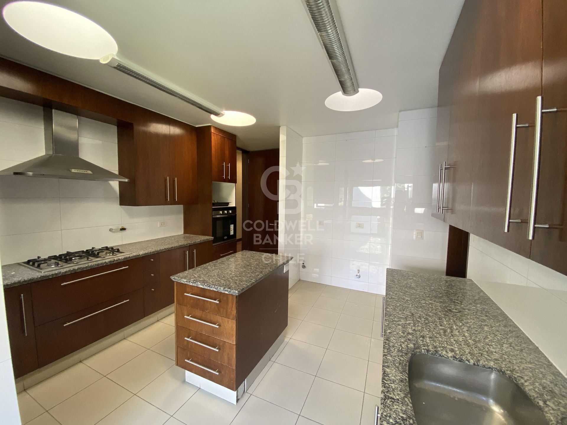 Las Condes, Chile, 5 Bedrooms Bedrooms, ,3 BathroomsBathrooms,Residential,For Sale,1714387
