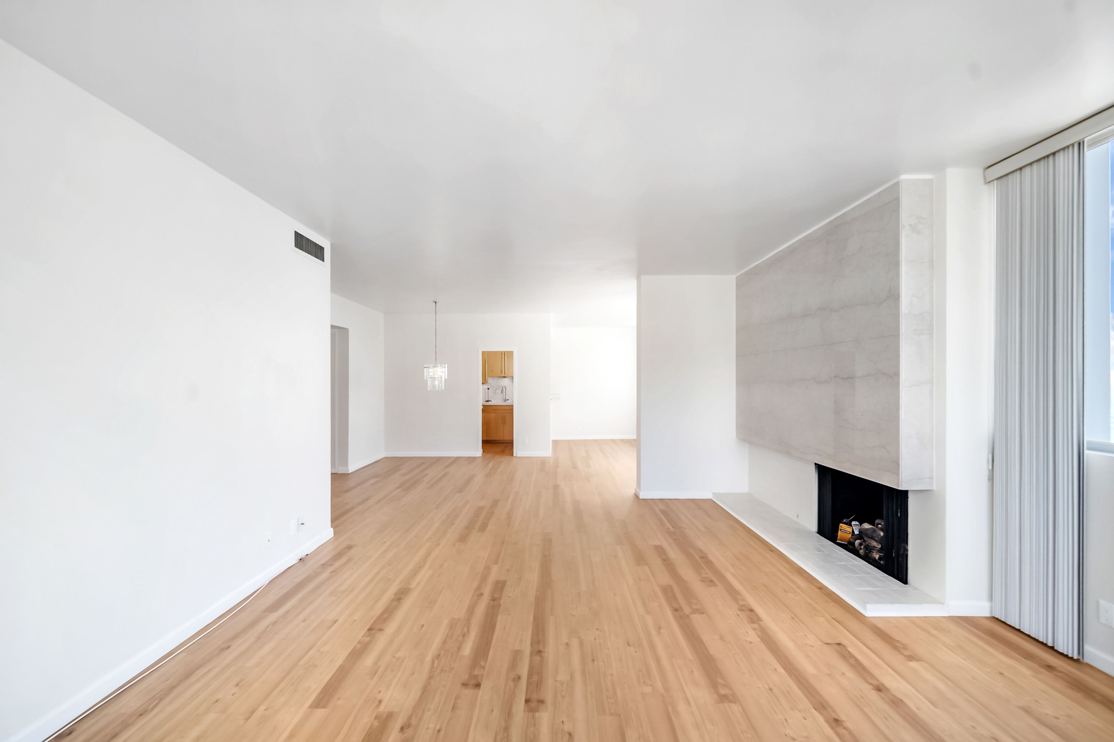  17350  W Sunset Blvd - 物件實景