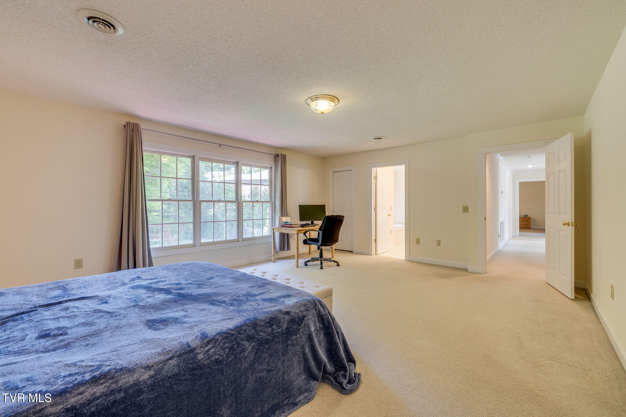Johnson City, Tennessee, 37604, United States, 4 Bedrooms Bedrooms, ,4 BathroomsBathrooms,Residential,For Sale,1944791