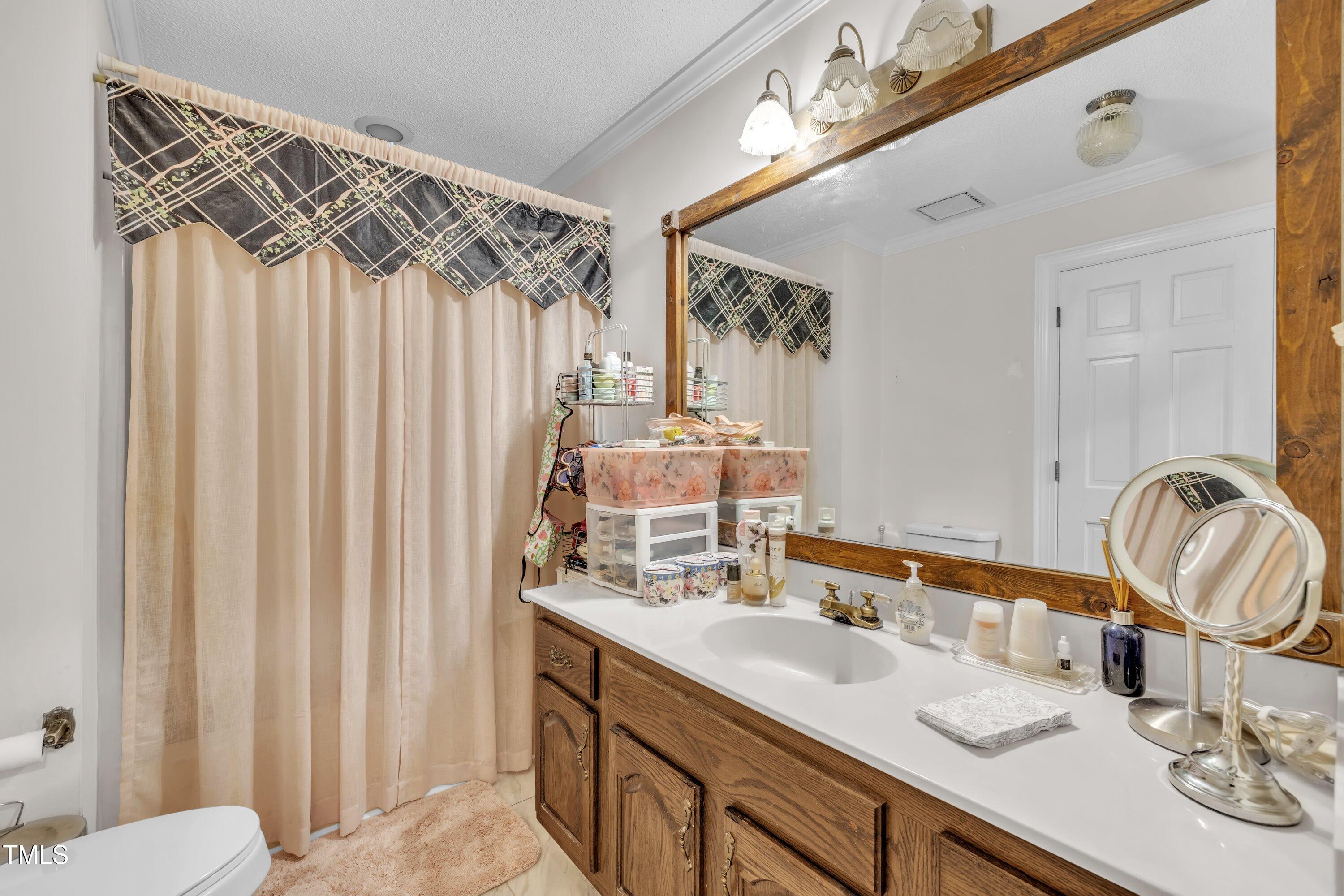 Smithfield, North Carolina, 27577, United States, 5 Bedrooms Bedrooms, ,4 BathroomsBathrooms,Residential,For Sale,1911718
