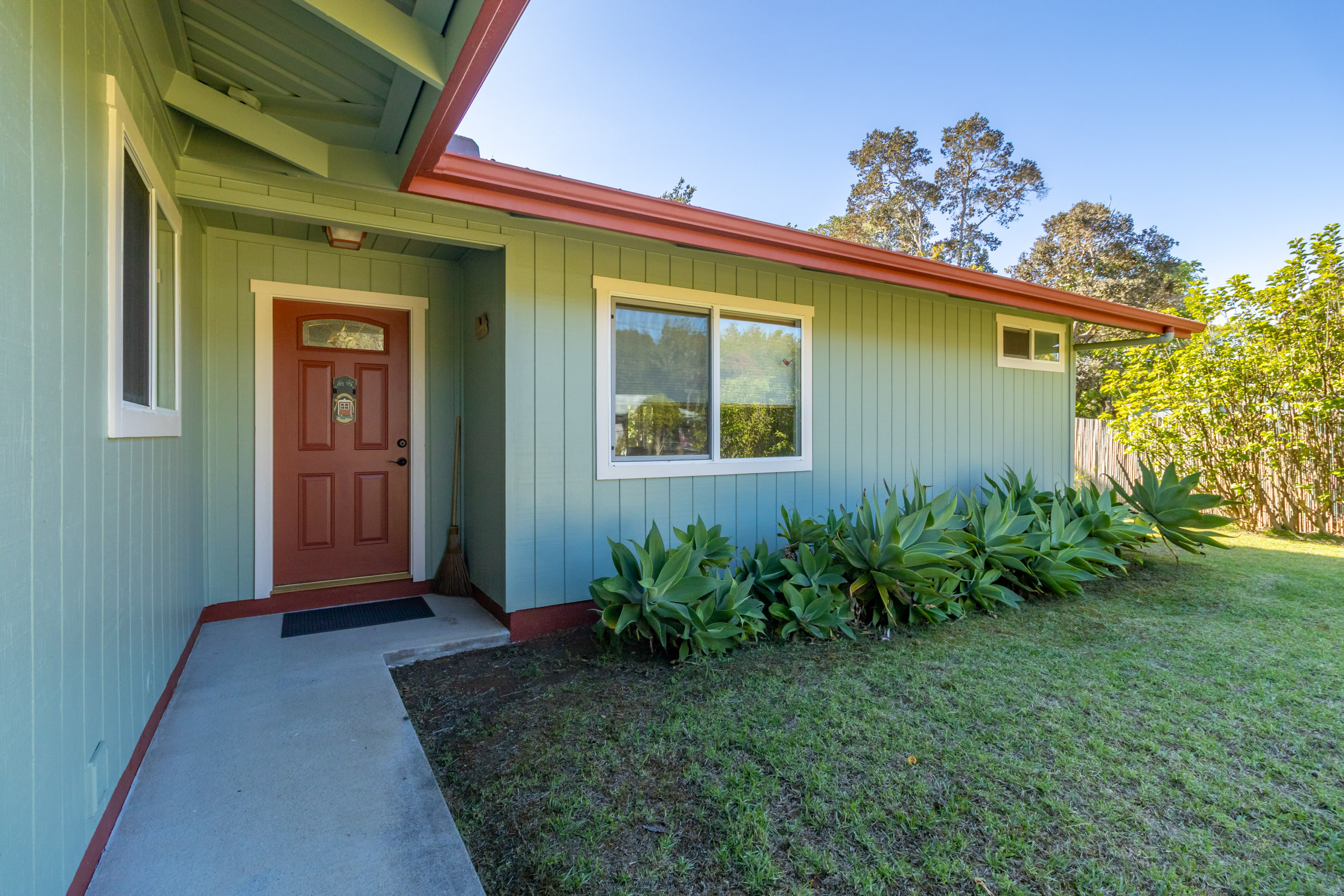 Volcano, Hawaii, 96785, United States, 3 Bedrooms Bedrooms, ,2 BathroomsBathrooms,Residential,For Sale,1971396