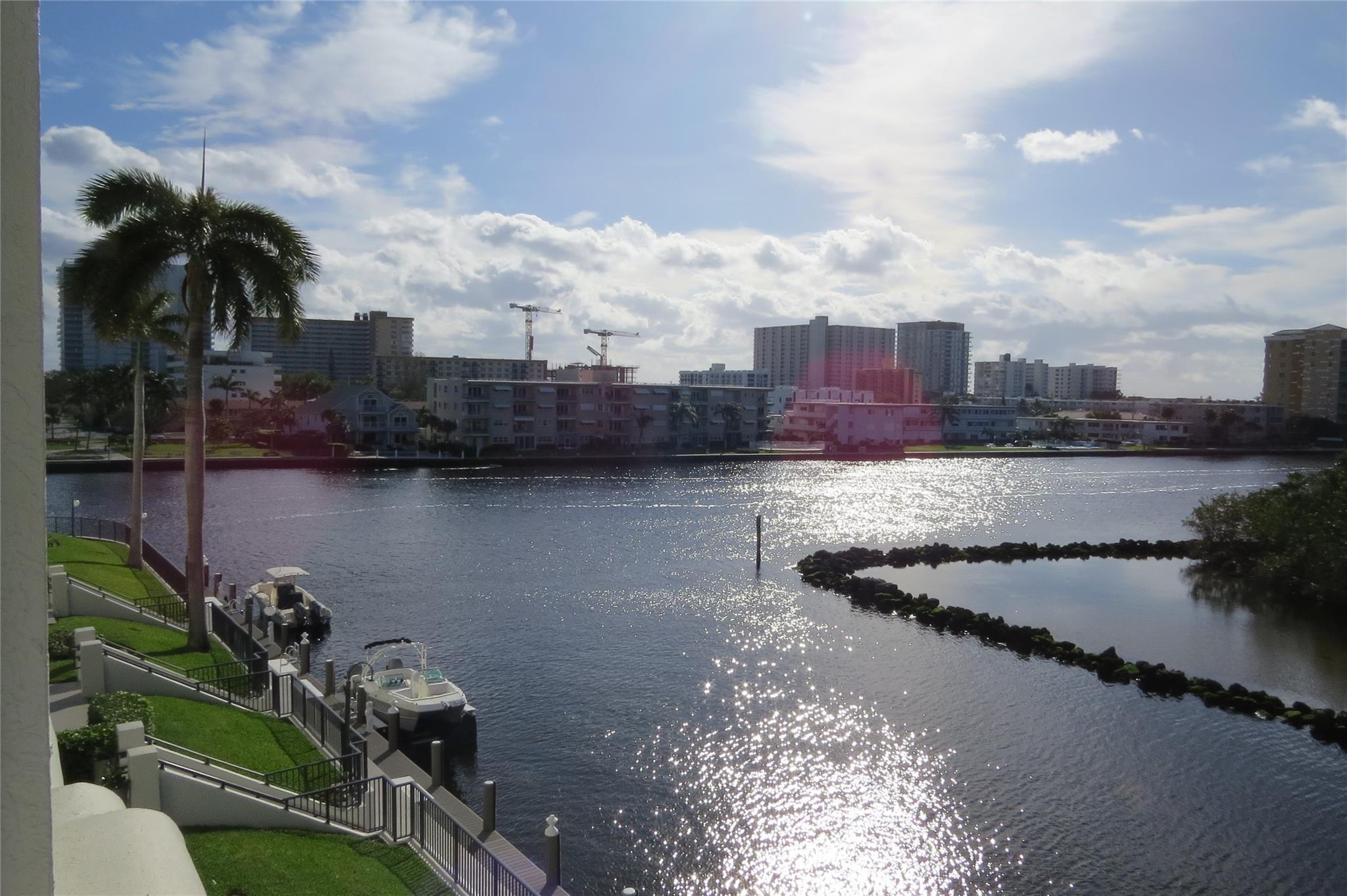 Pompano Beach, Florida, 33062, United States, 2 Bedrooms Bedrooms, ,3 BathroomsBathrooms,Residential,For Sale,1915850