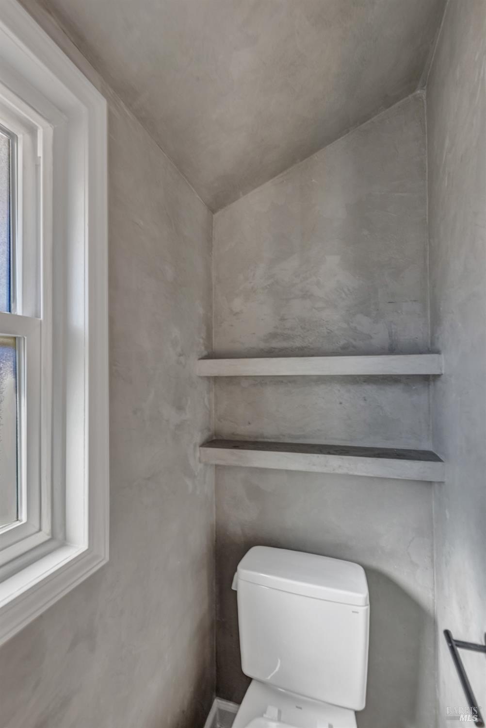 Vallejo, California, 94590, United States, 4 Bedrooms Bedrooms, ,3 BathroomsBathrooms,Residential,For Sale,1984775