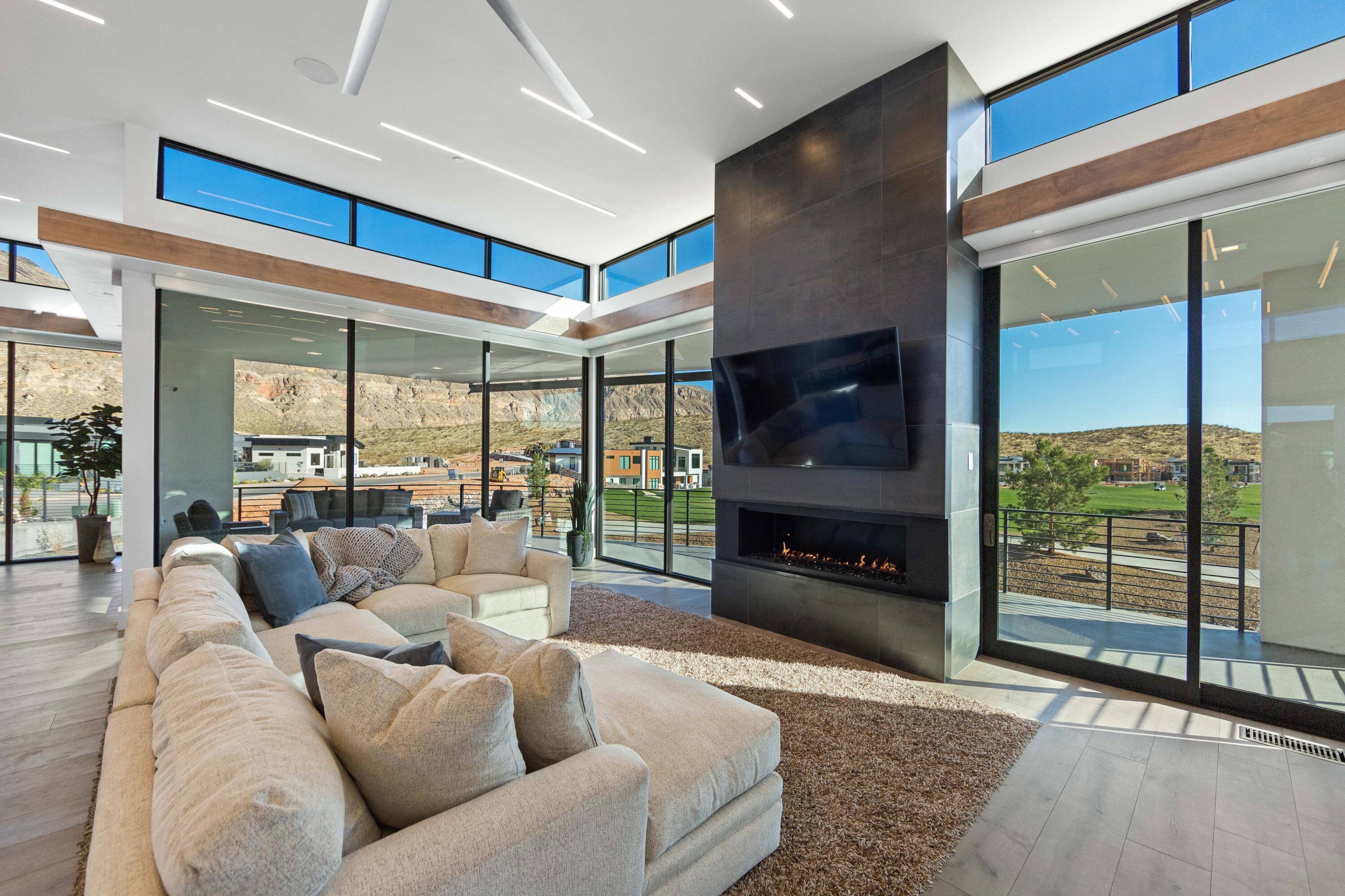Hurricane, Utah, 84737, United States, 5 Bedrooms Bedrooms, ,5 BathroomsBathrooms,Residential,For Sale,1843494