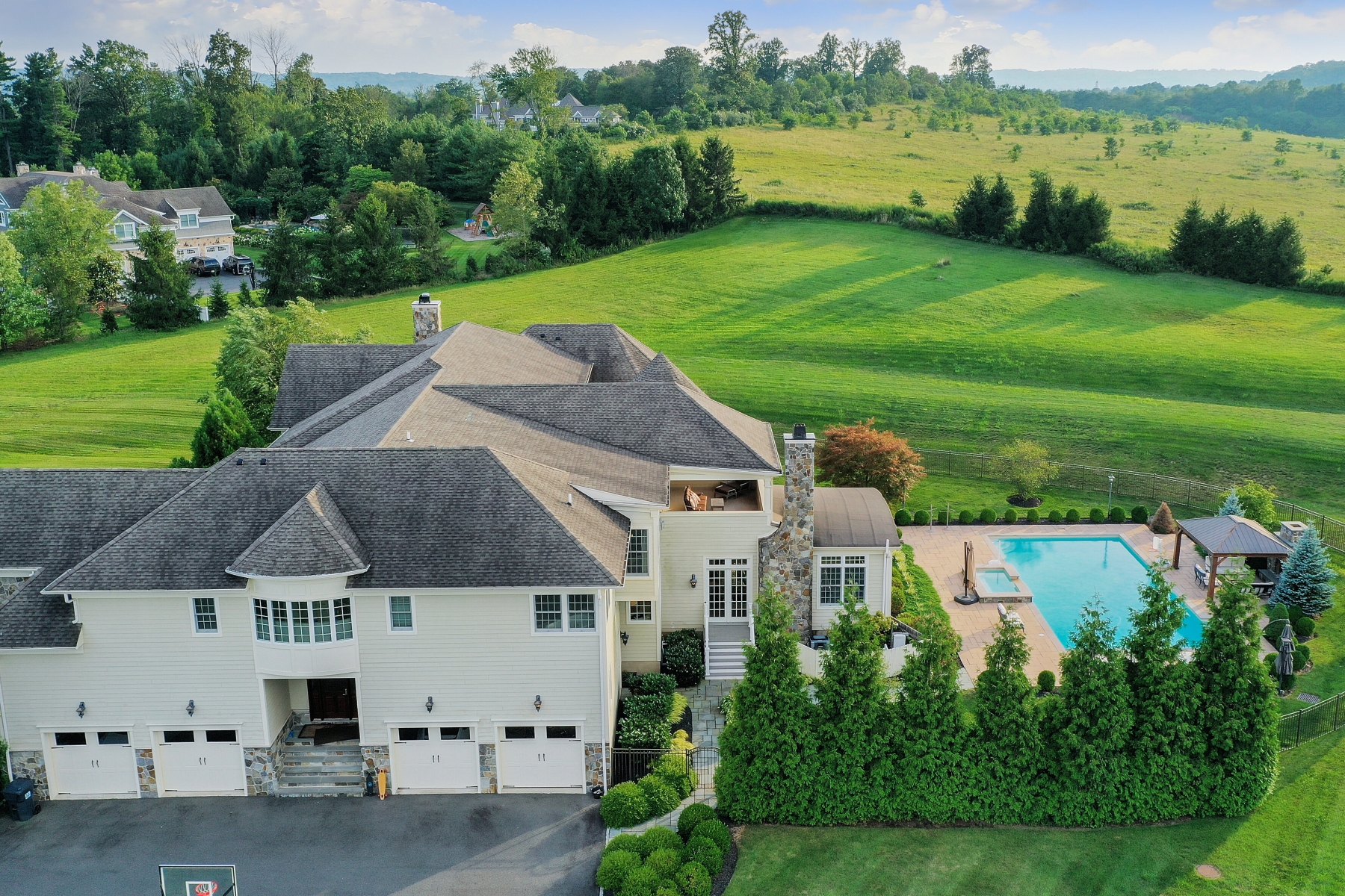  ?River Edge Estates? Timeless Elegance Meets Luxurious Modern Living - 物件實景