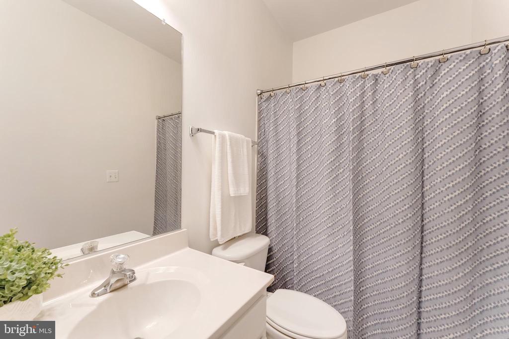 Brambleton, Virginia, 20148, United States, 3 Bedrooms Bedrooms, ,4 BathroomsBathrooms,Residential,For Sale,1916564
