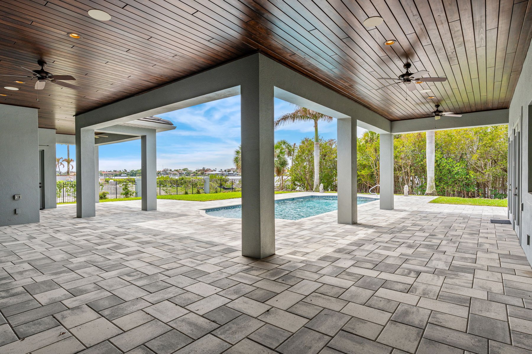  135 Lansing Island Drive, Indian Harbour Beach, FL, 32937 - 物件實景