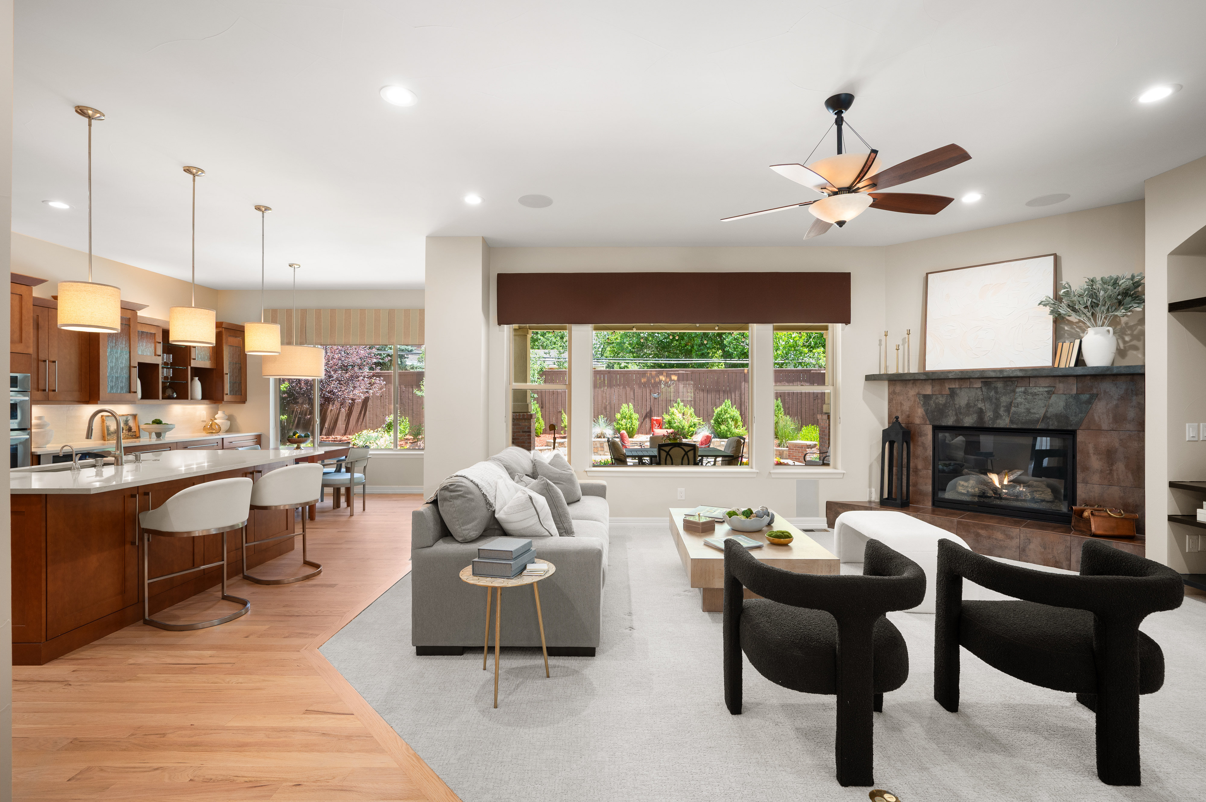  Orchard Park Patio Home with Wolf Kitchen, Spa Suite & Backyard BBQ Oasis - 物件實景