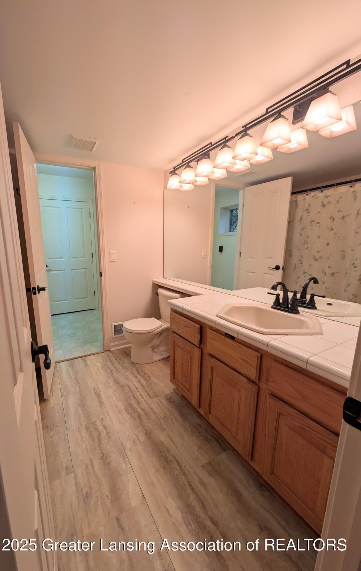 Haslett, Michigan, 48840, United States, 4 Bedrooms Bedrooms, ,4 BathroomsBathrooms,Residential,For Sale,1988994